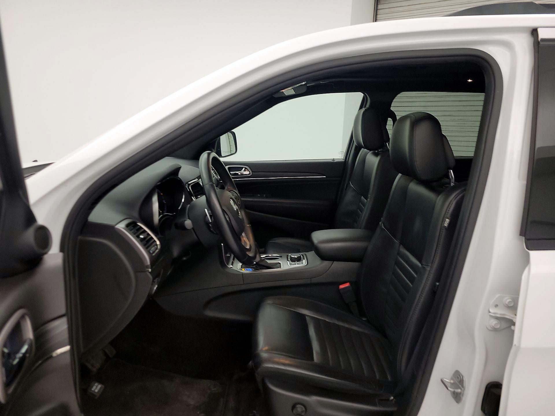 Thumbnail: 2019 Jeep Grand Cherokee - 11