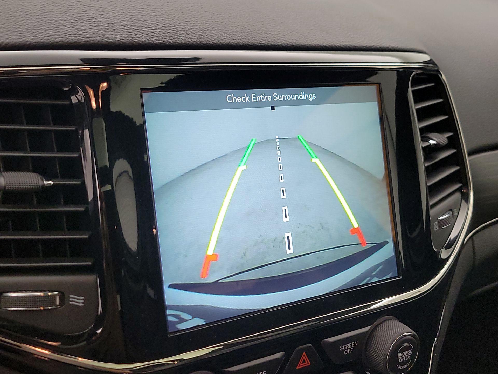 Thumbnail: 2019 Jeep Grand Cherokee - 14