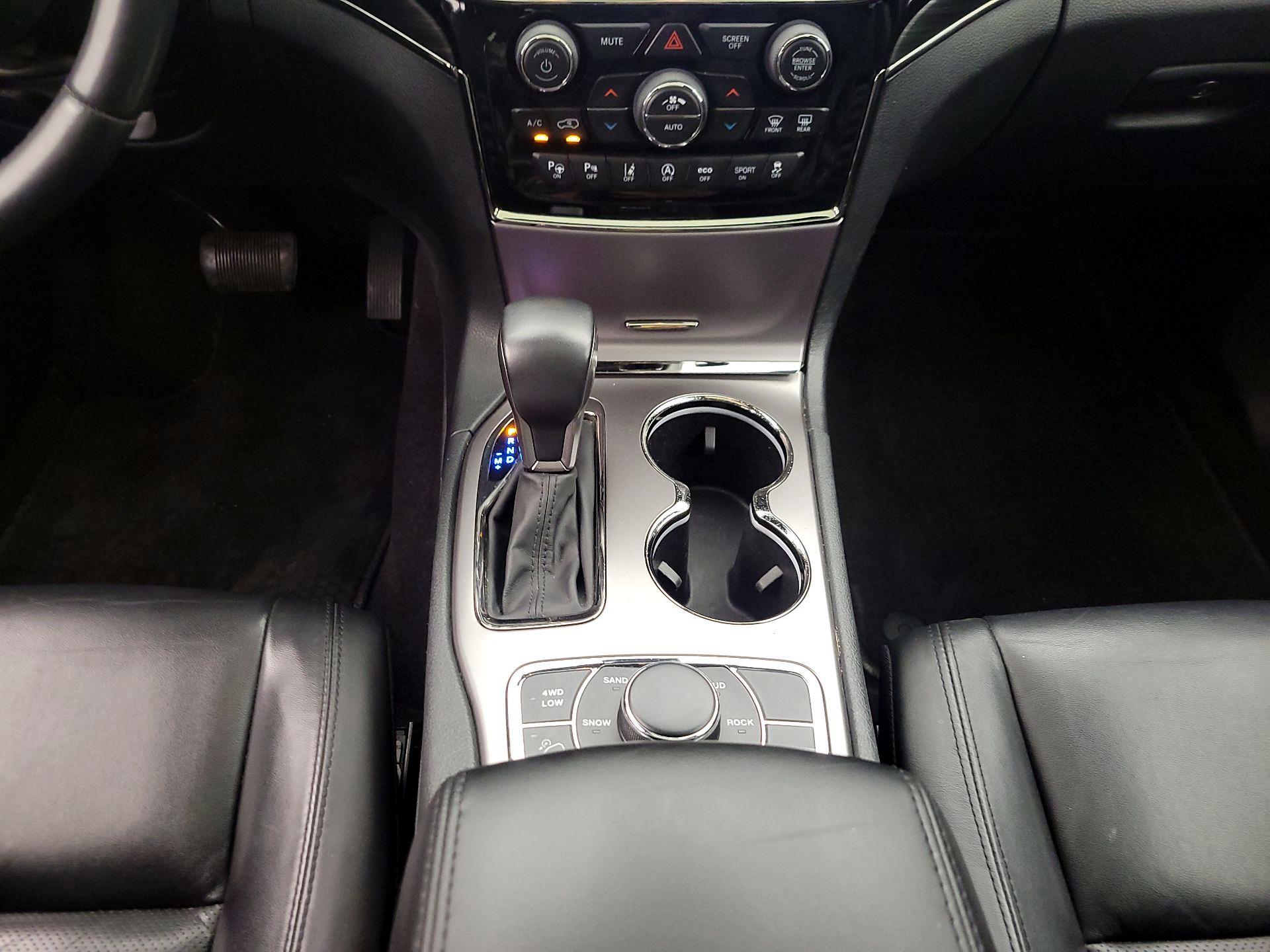 Thumbnail: 2019 Jeep Grand Cherokee - 17