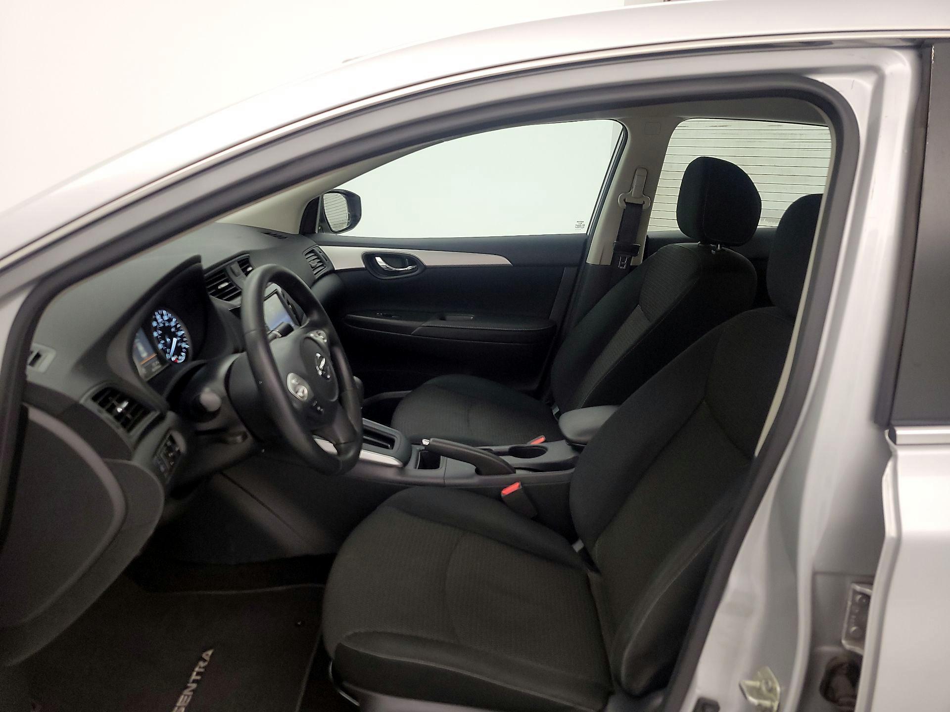 Thumbnail: 2019 Nissan Sentra - 11