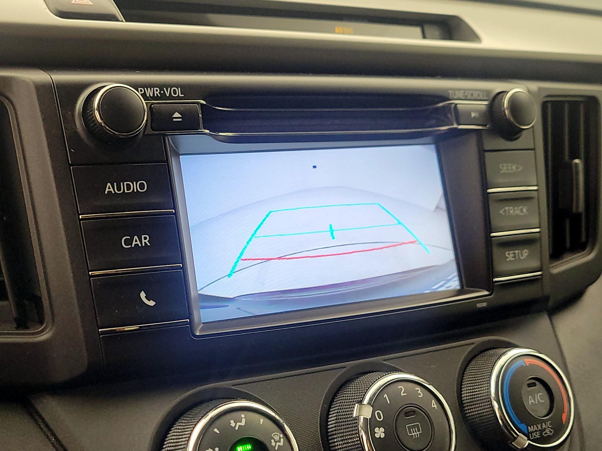 Thumbnail: 2016 Toyota RAV4 - 14