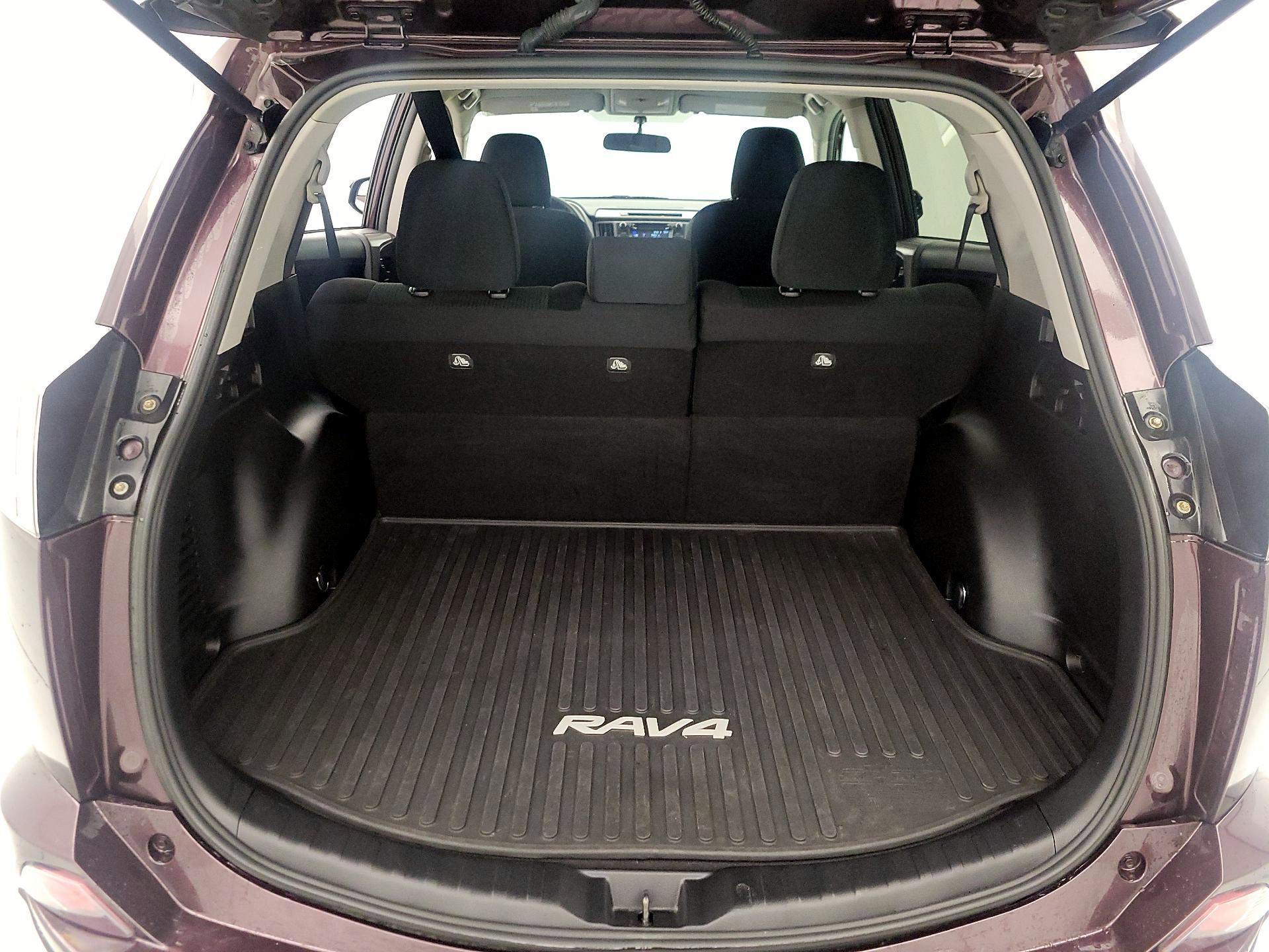 Thumbnail: 2016 Toyota RAV4 - 20