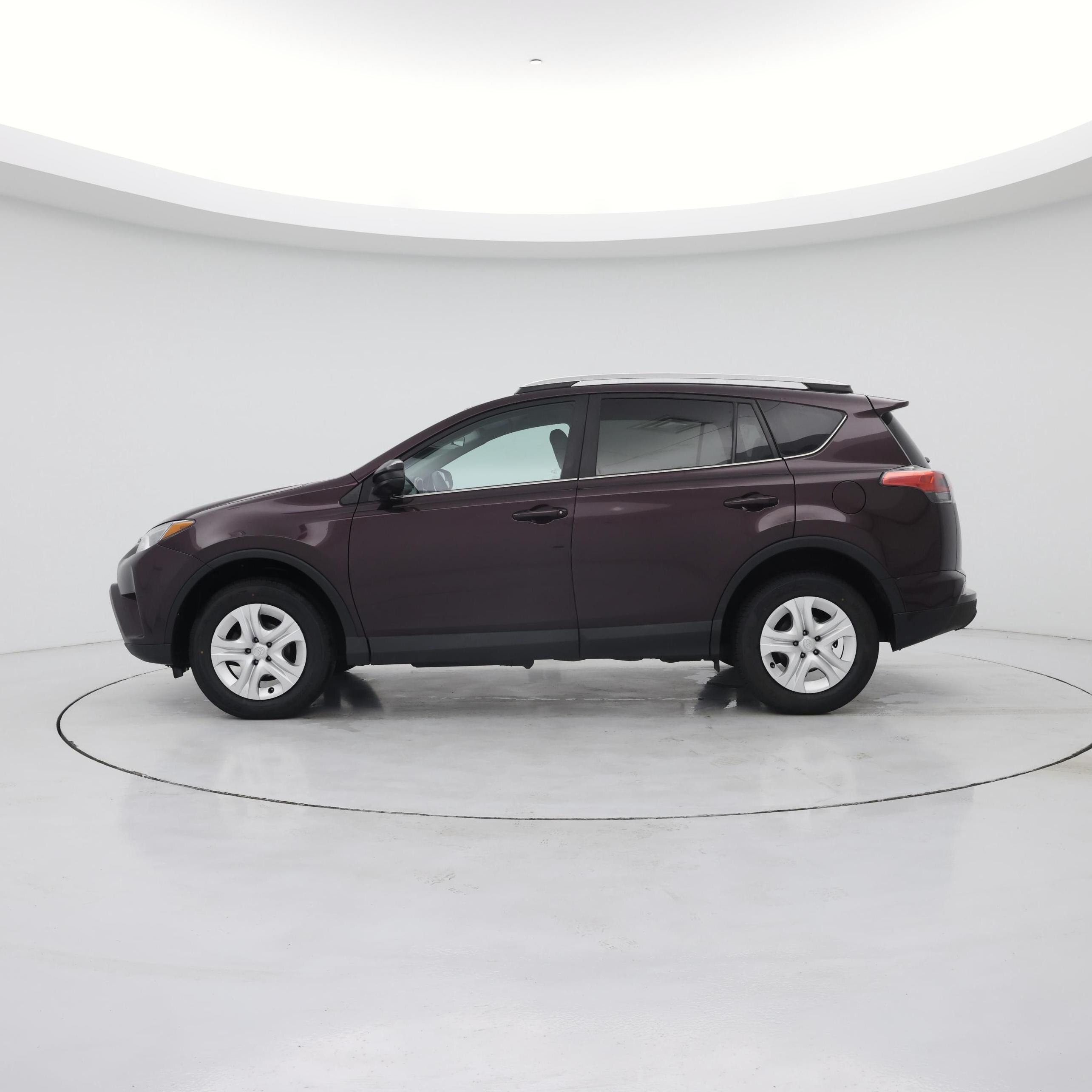 Thumbnail: 2016 Toyota RAV4 - 3