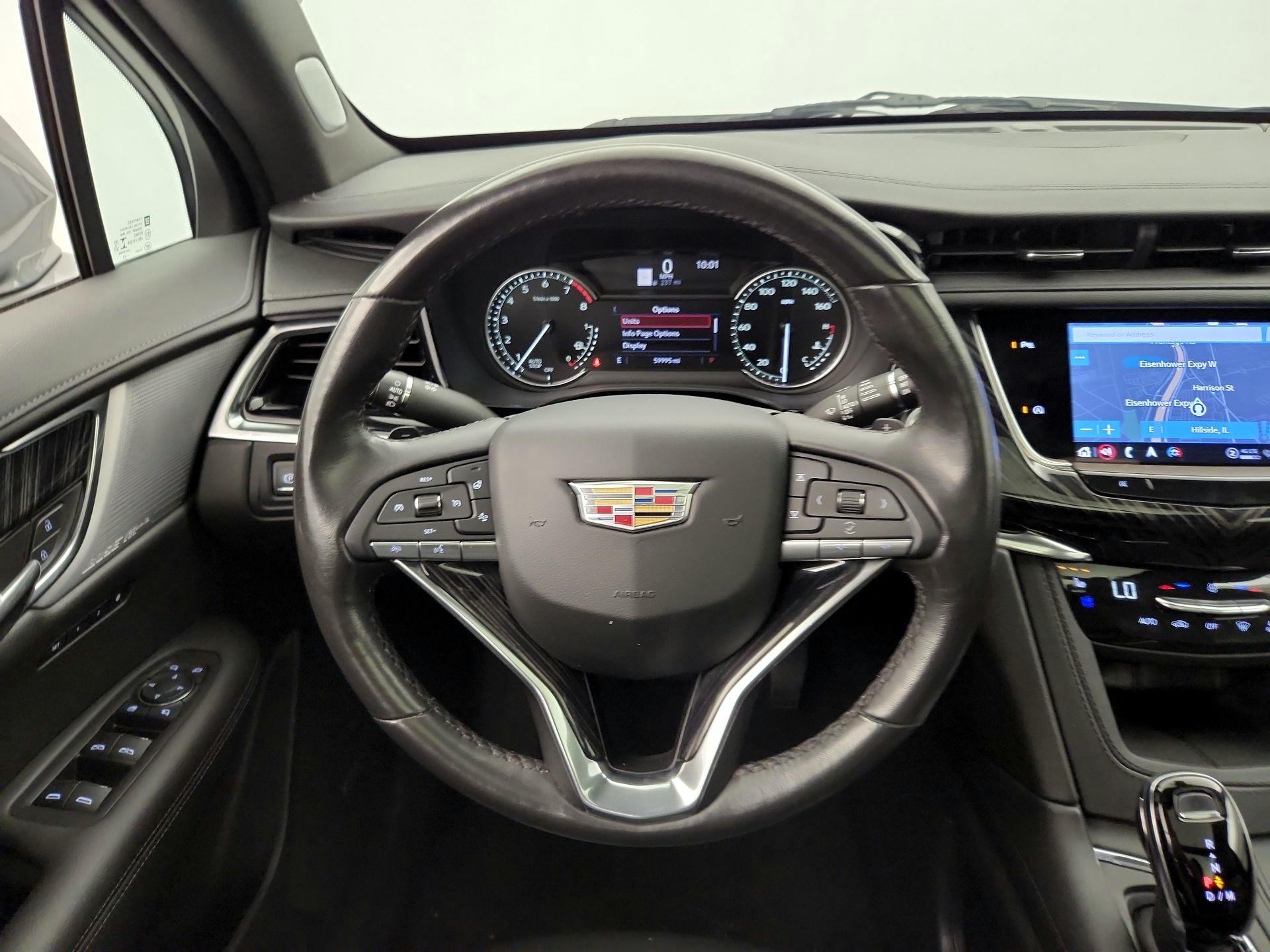 Thumbnail: 2023 Cadillac XT6 - 10