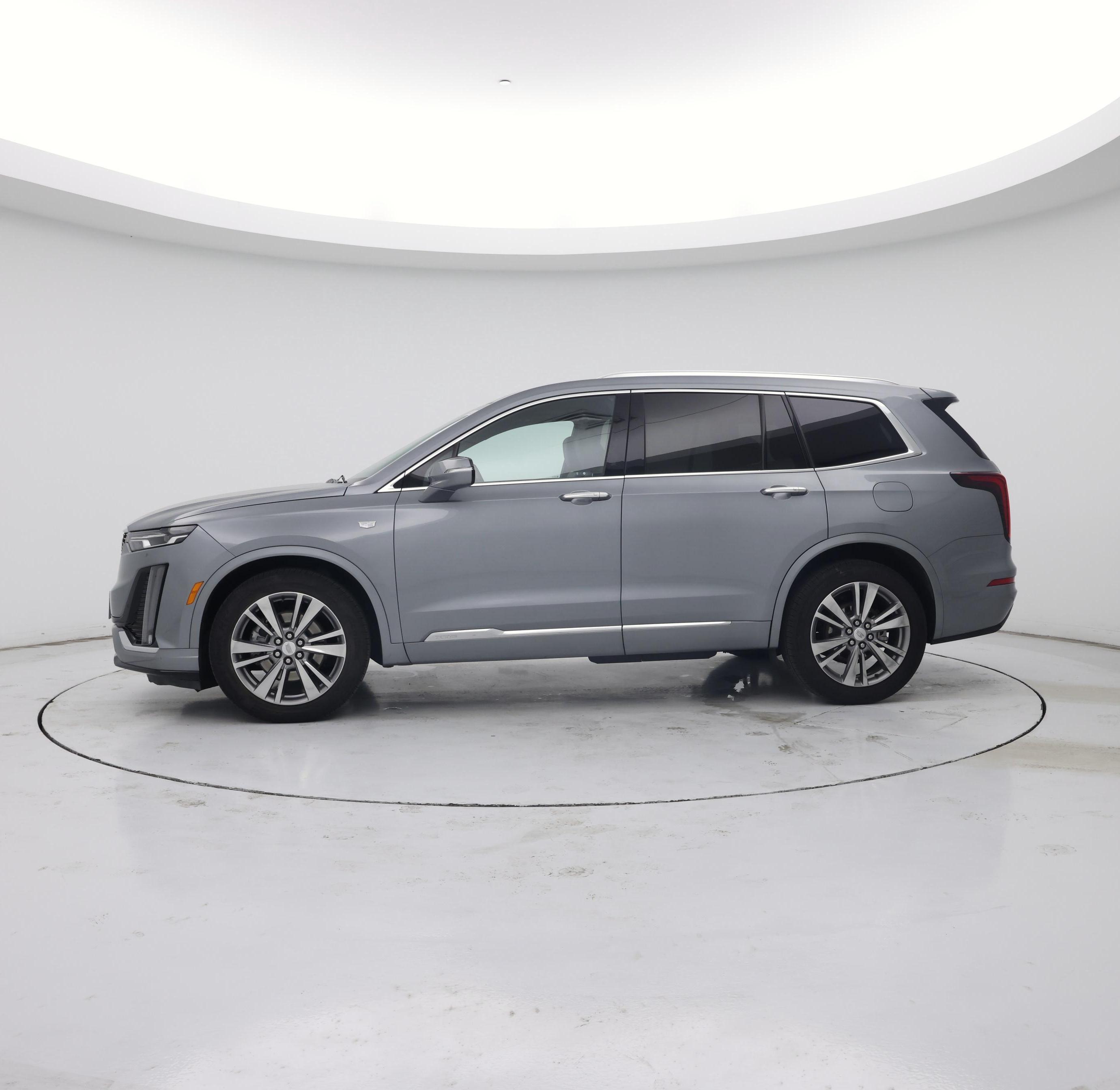 Thumbnail: 2023 Cadillac XT6 - 3