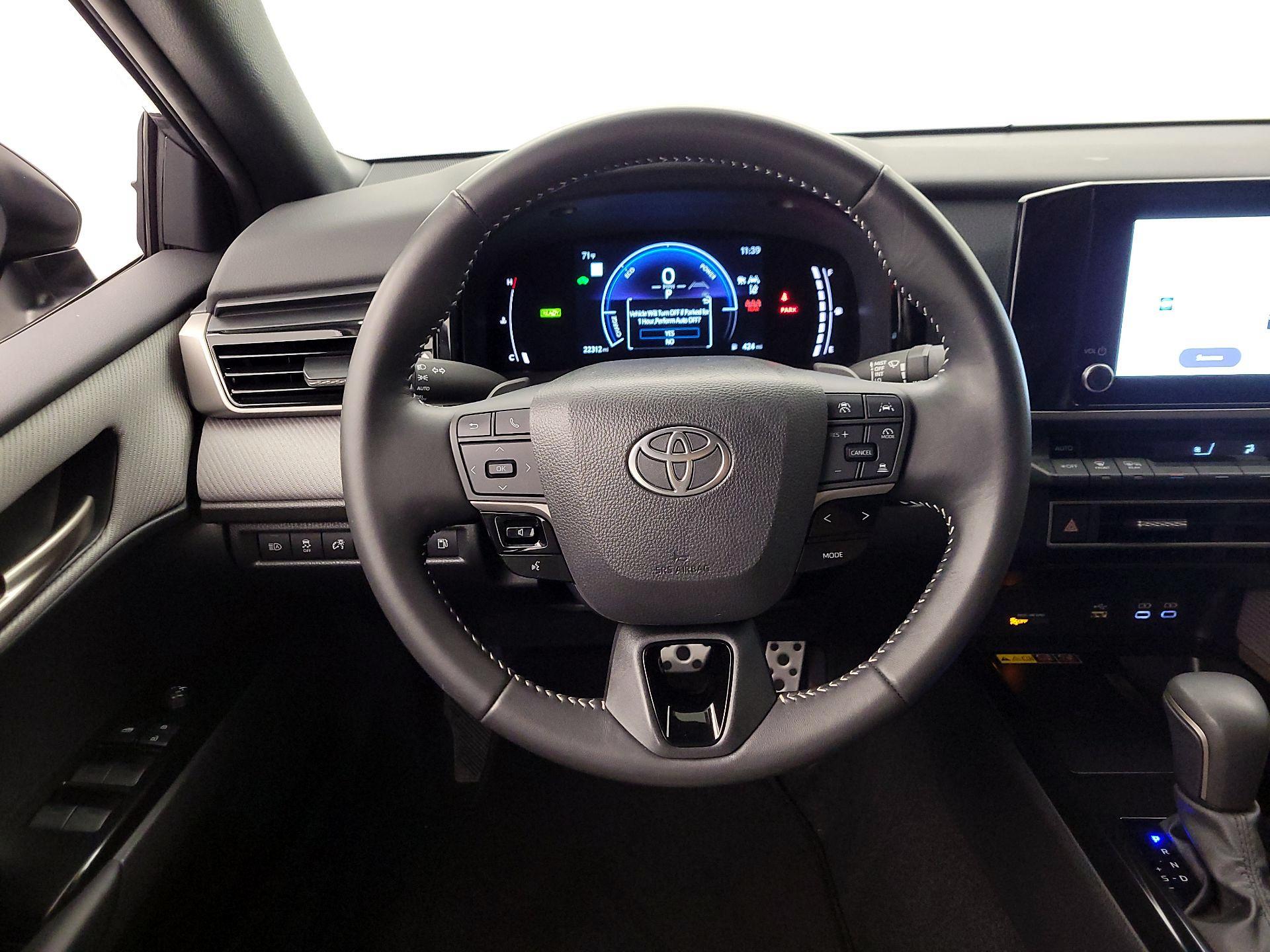 Thumbnail: 2025 Toyota Camry - 10