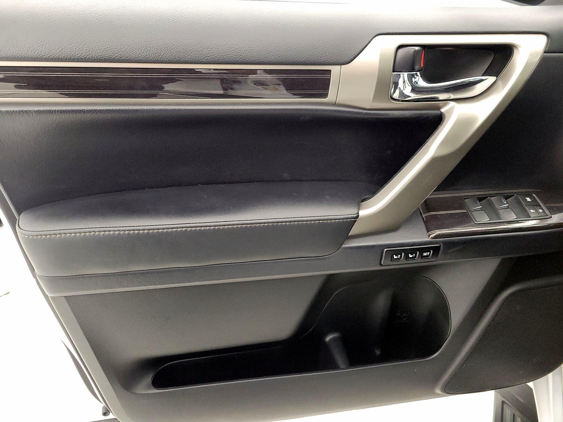 Thumbnail: 2020 Lexus GX - 12