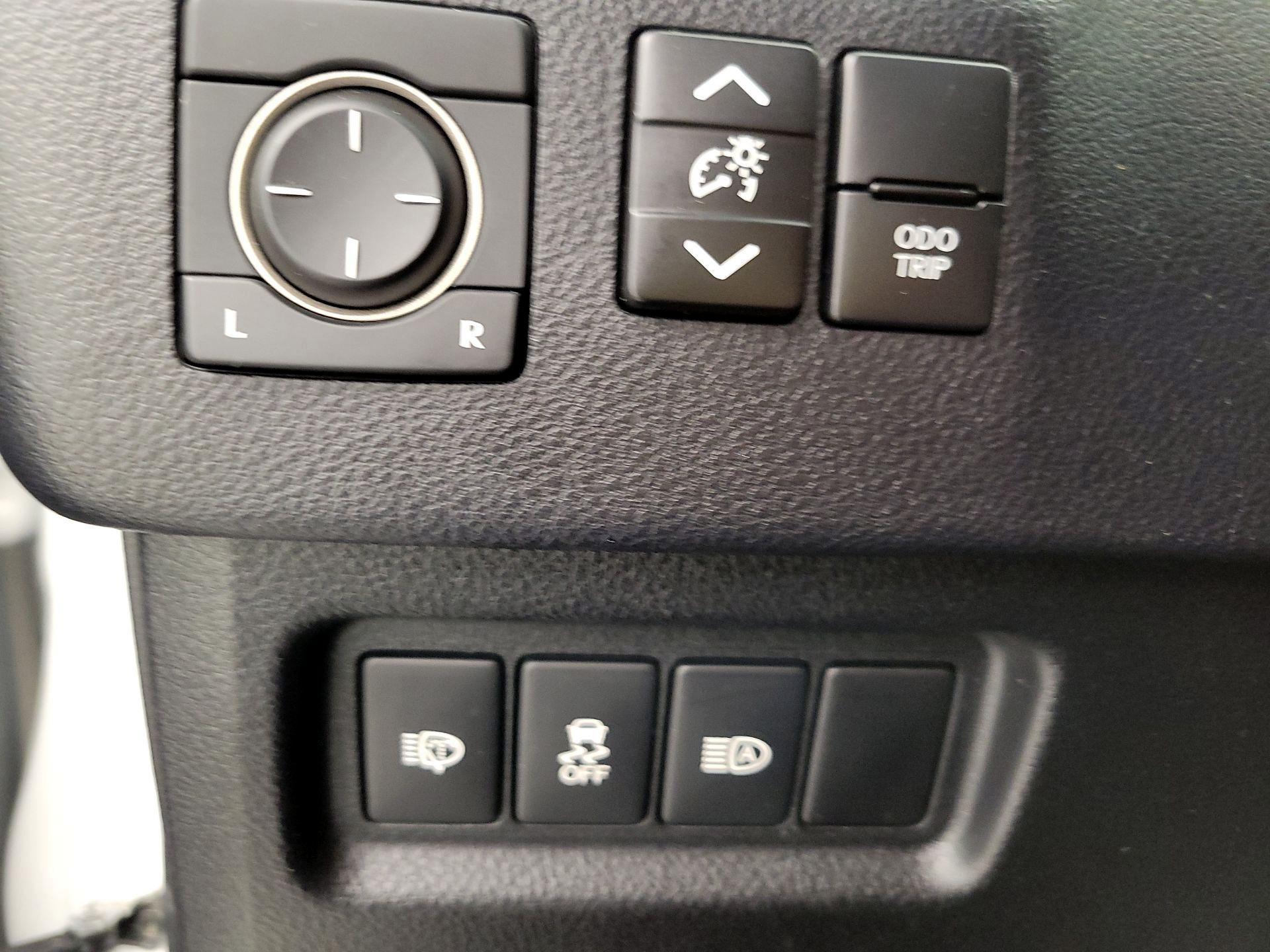 Thumbnail: 2020 Lexus GX - 13