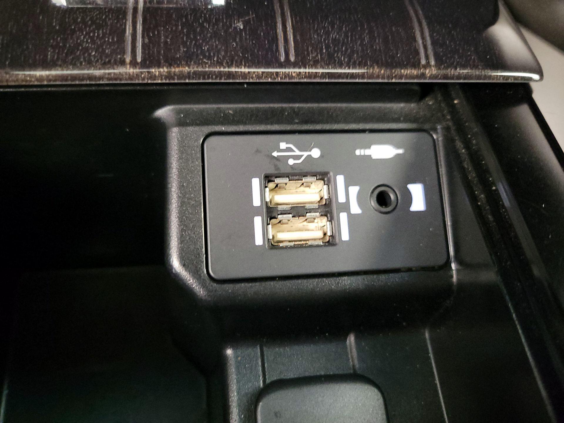 Thumbnail: 2020 Lexus GX - 19