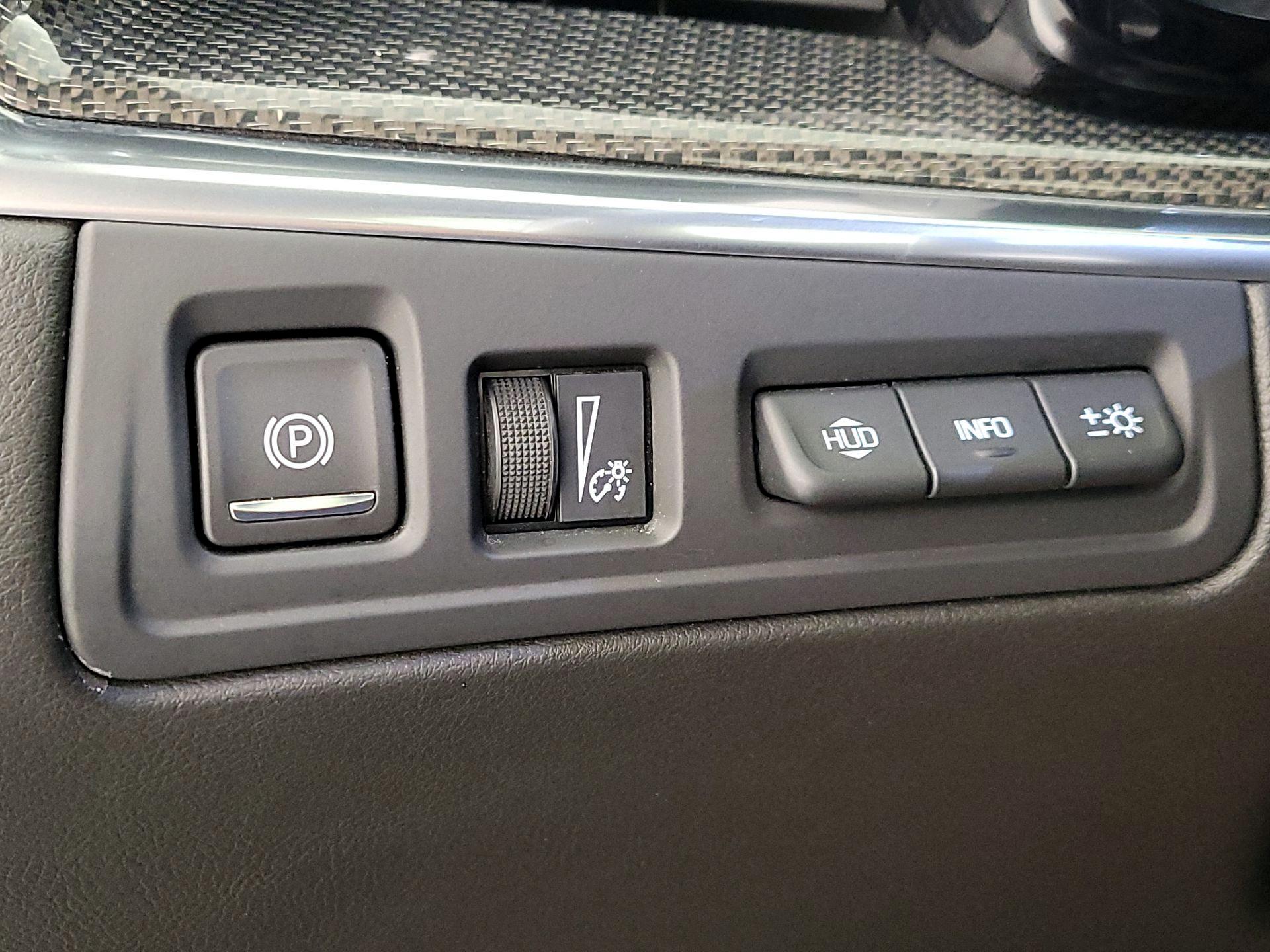 Thumbnail: 2021 Cadillac XT5 - 13