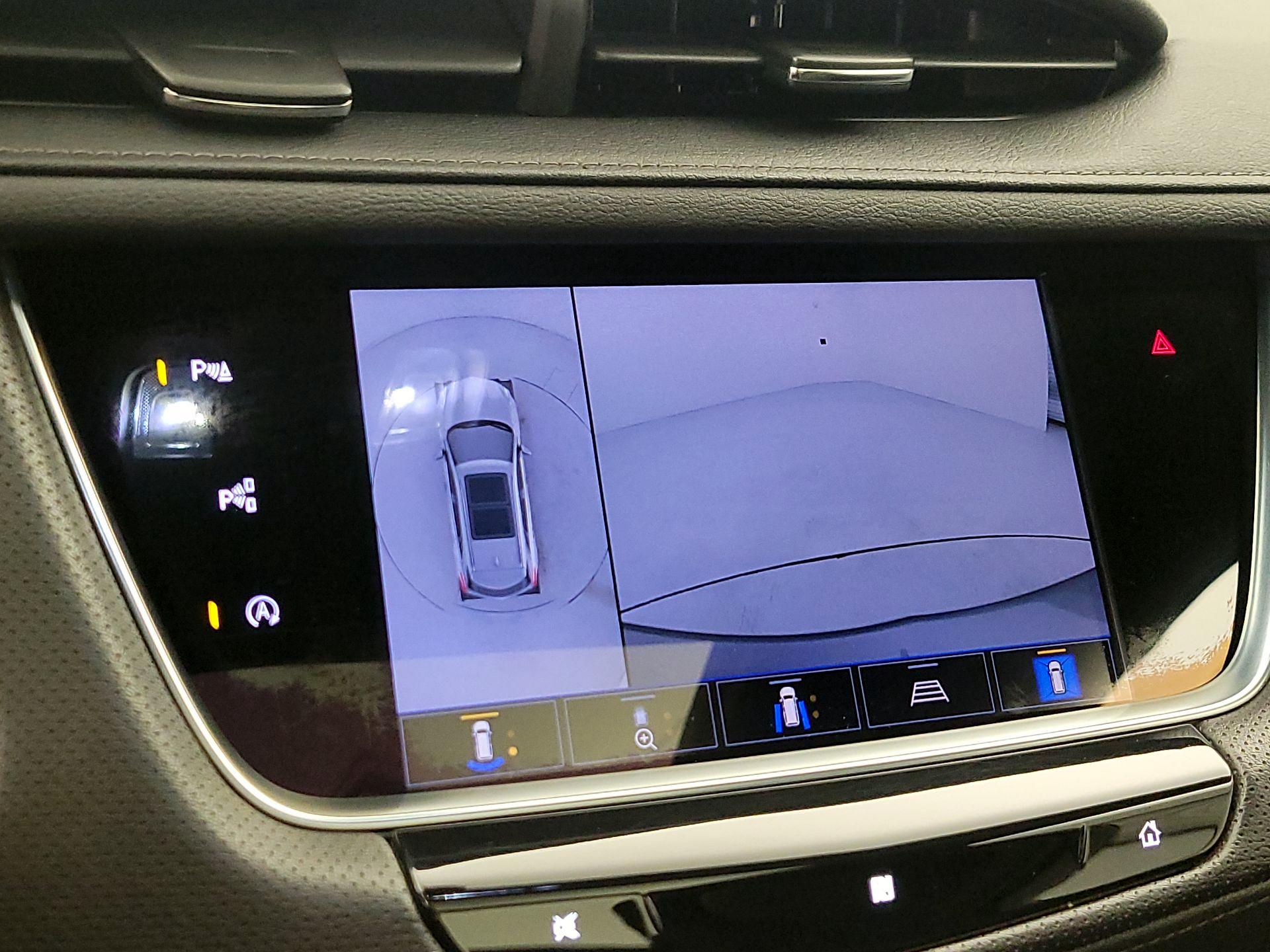 Thumbnail: 2021 Cadillac XT5 - 15