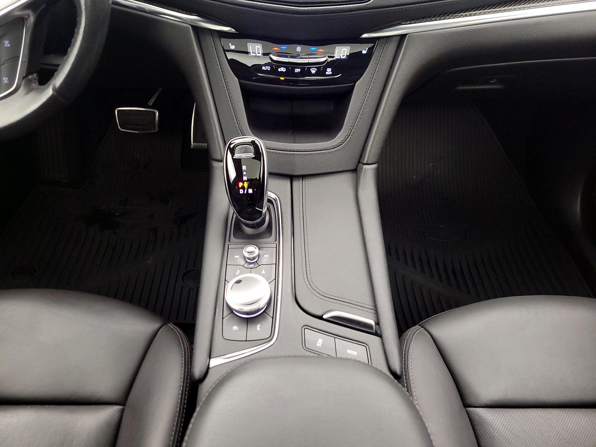 Thumbnail: 2021 Cadillac XT5 - 18