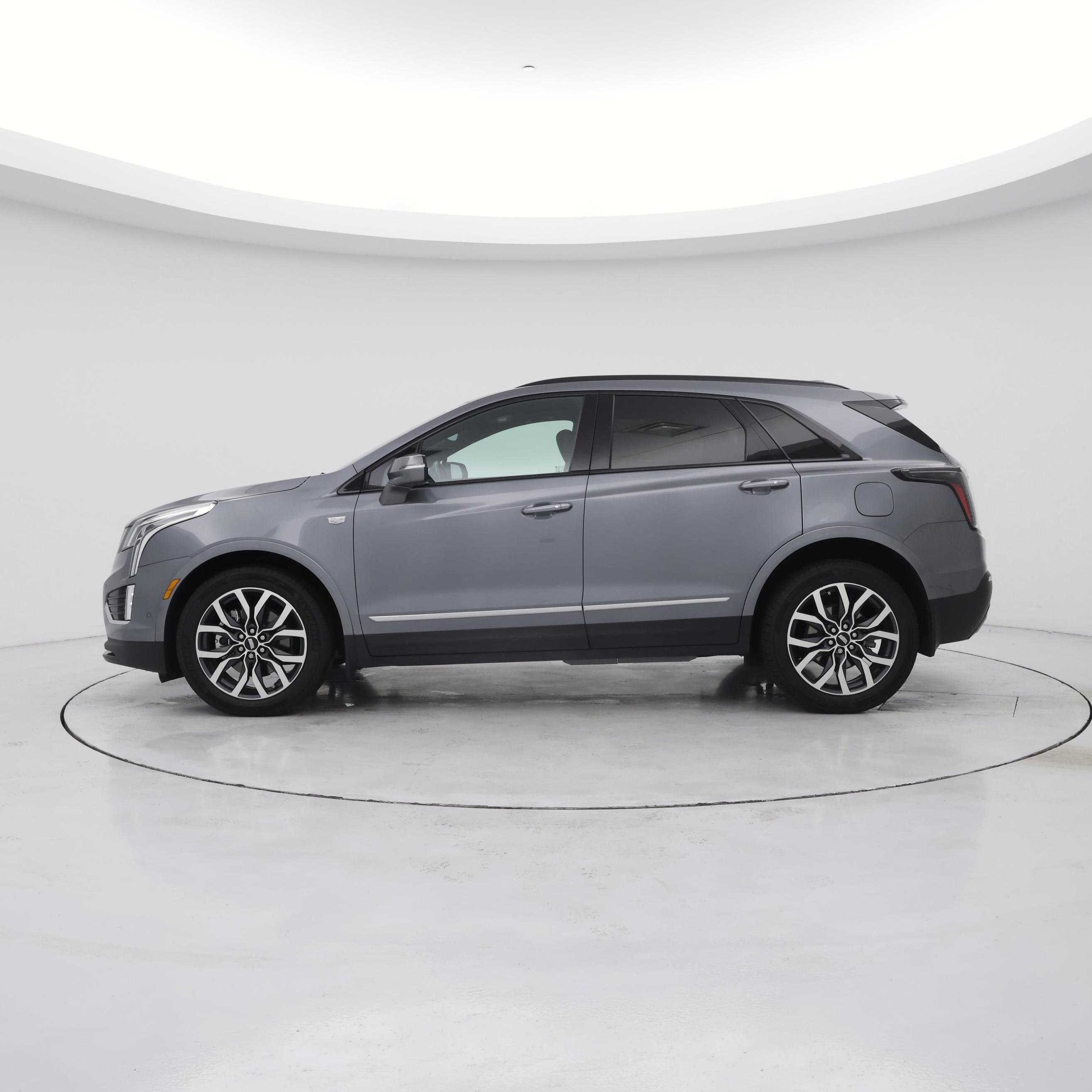 Thumbnail: 2021 Cadillac XT5 - 3
