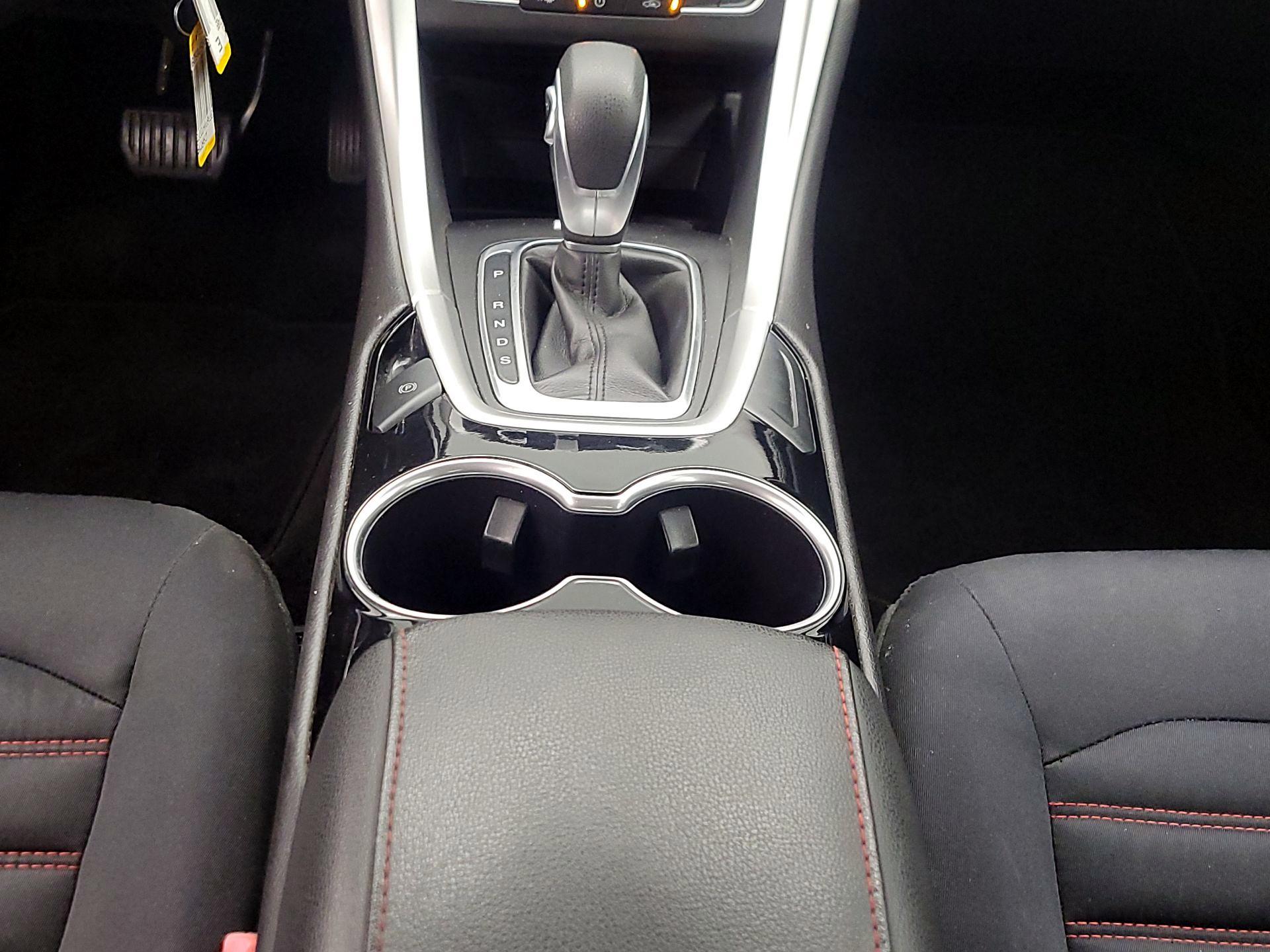 Thumbnail: 2016 Ford Fusion - 17