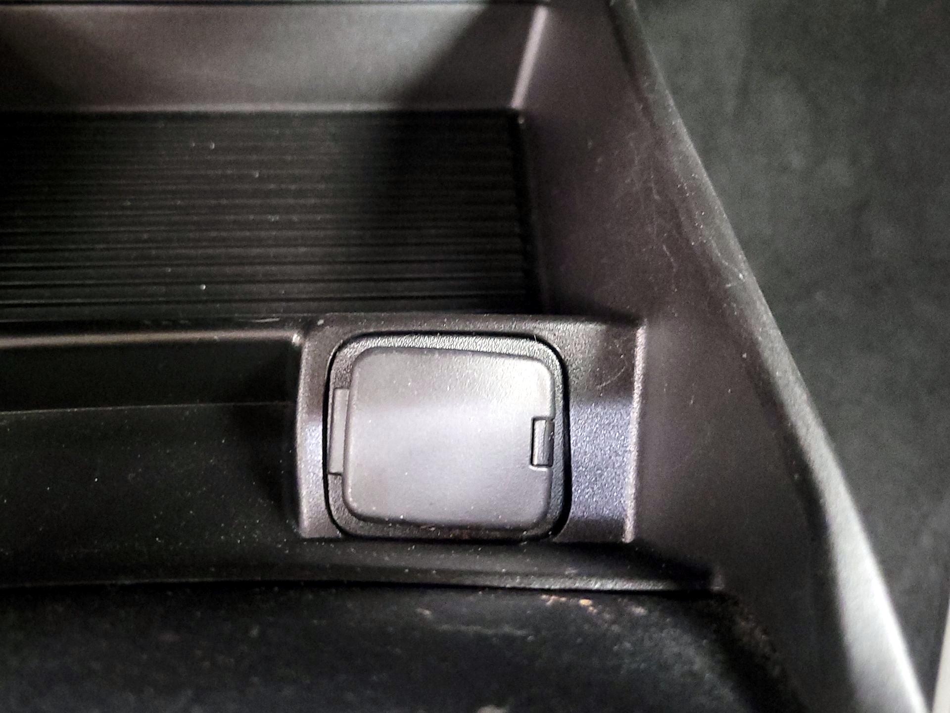 Thumbnail: 2016 Ford Fusion - 18