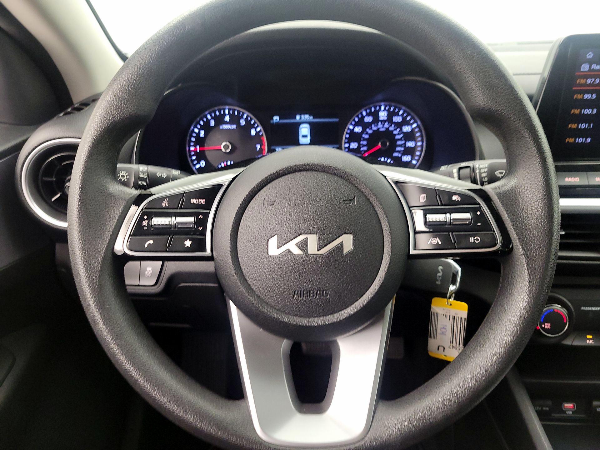 Thumbnail: 2022 Kia Forte - 10