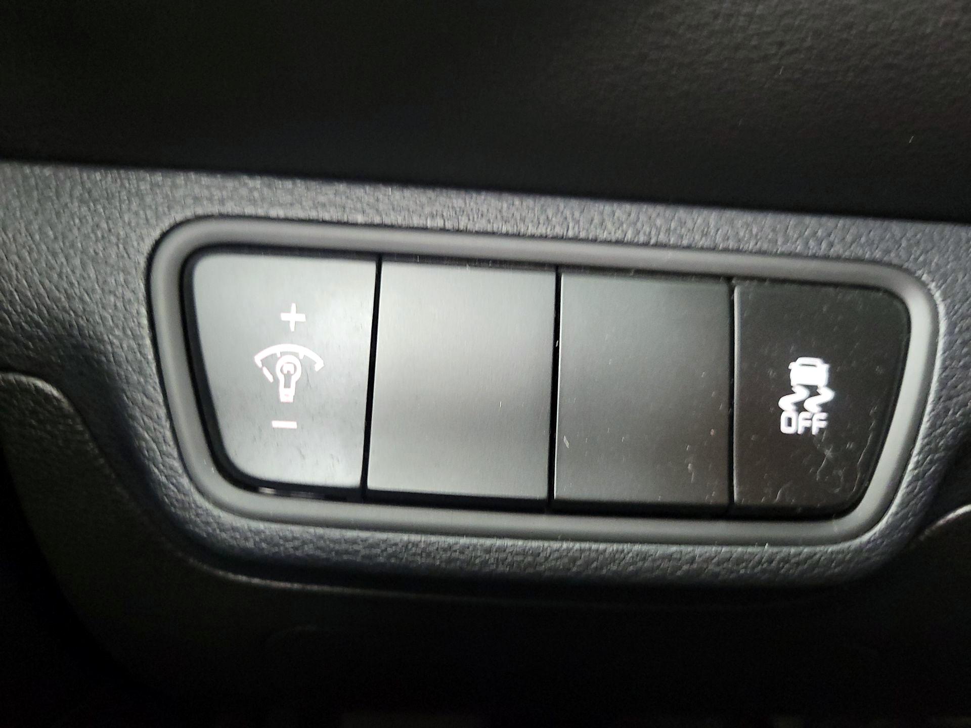 Thumbnail: 2022 Kia Forte - 13