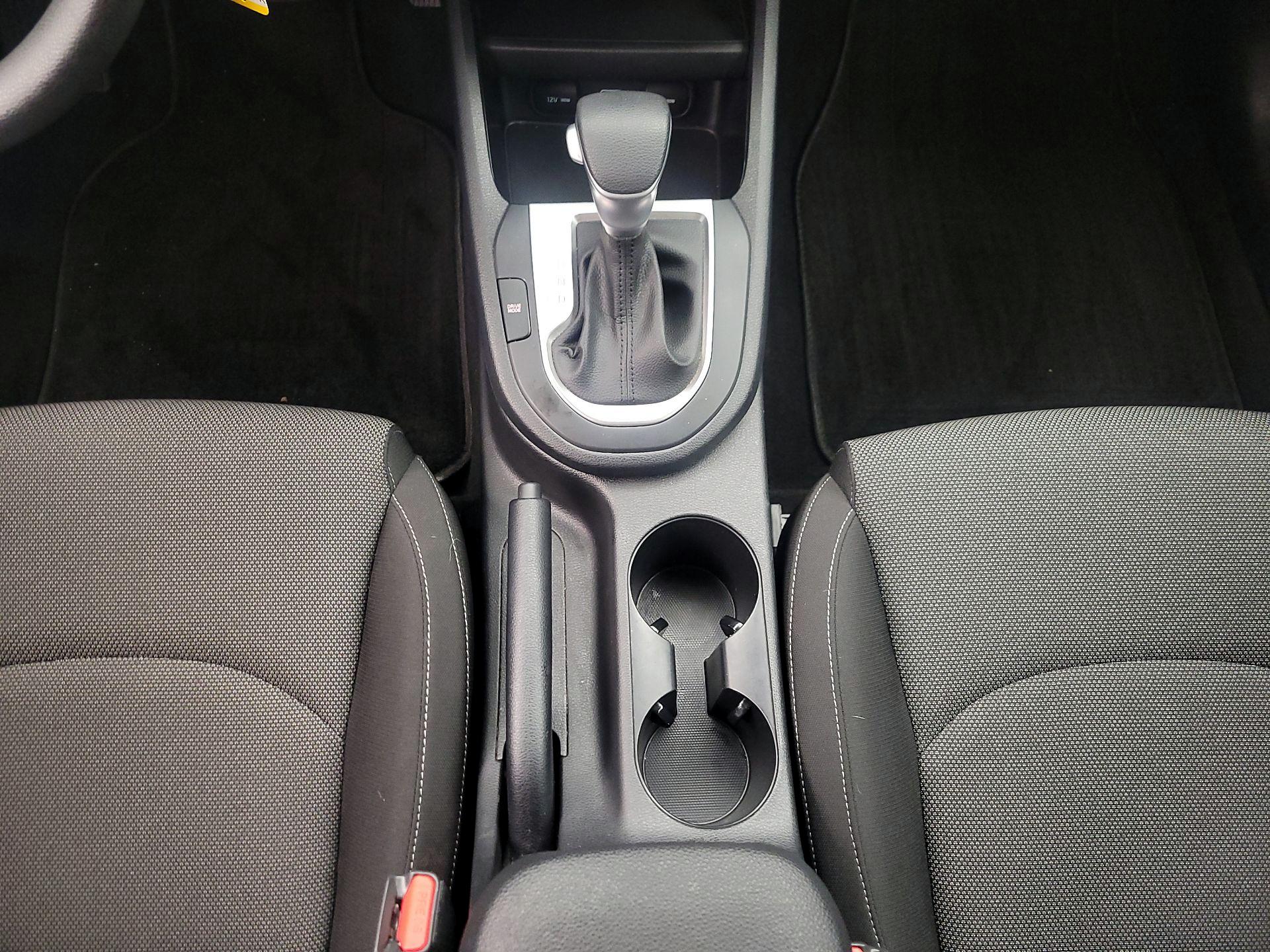 Thumbnail: 2022 Kia Forte - 17