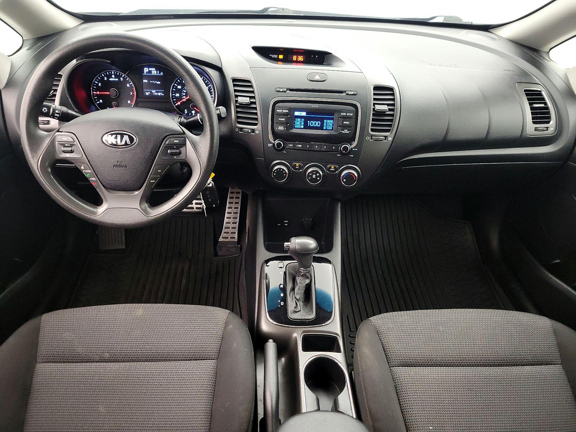 Thumbnail: 2017 Kia Forte - 9