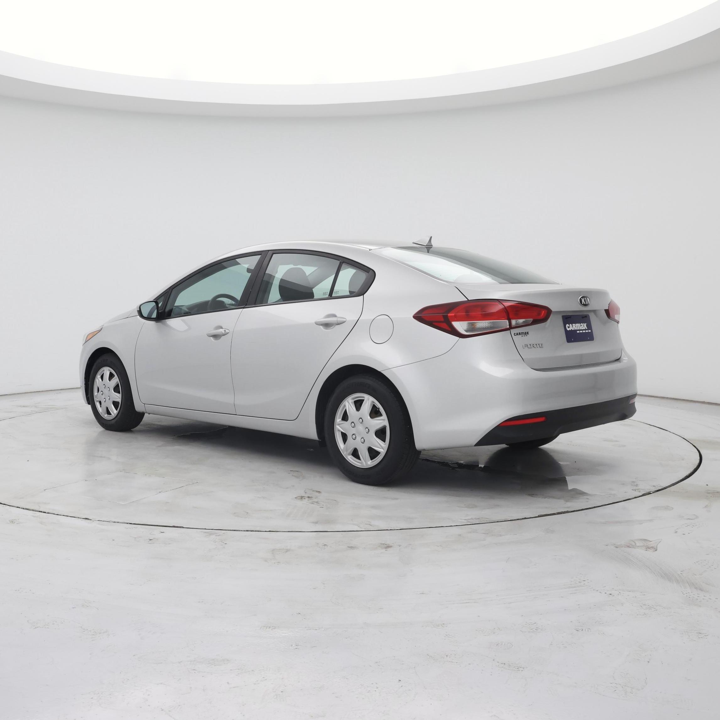 Thumbnail: 2017 Kia Forte - 2