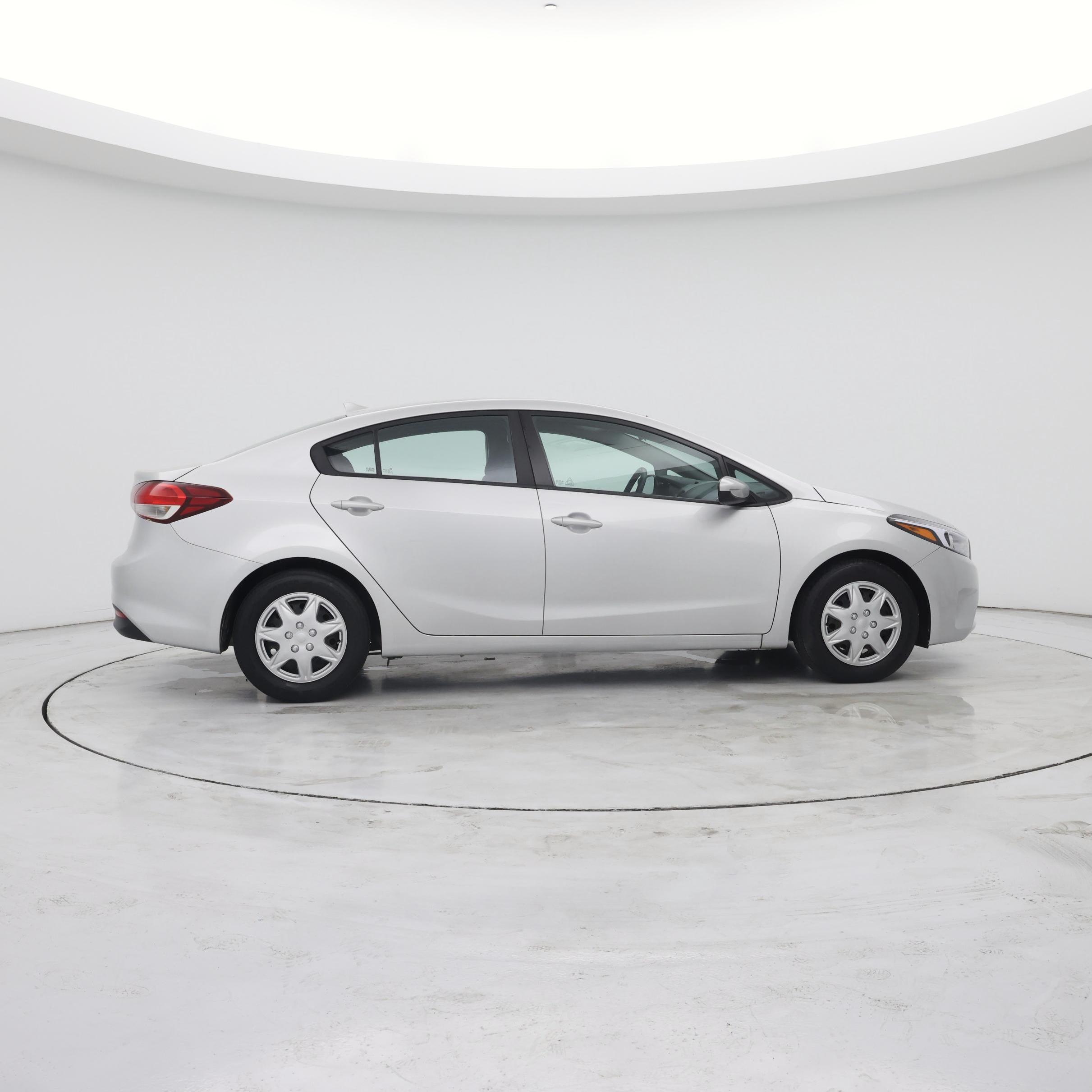 Thumbnail: 2017 Kia Forte - 7