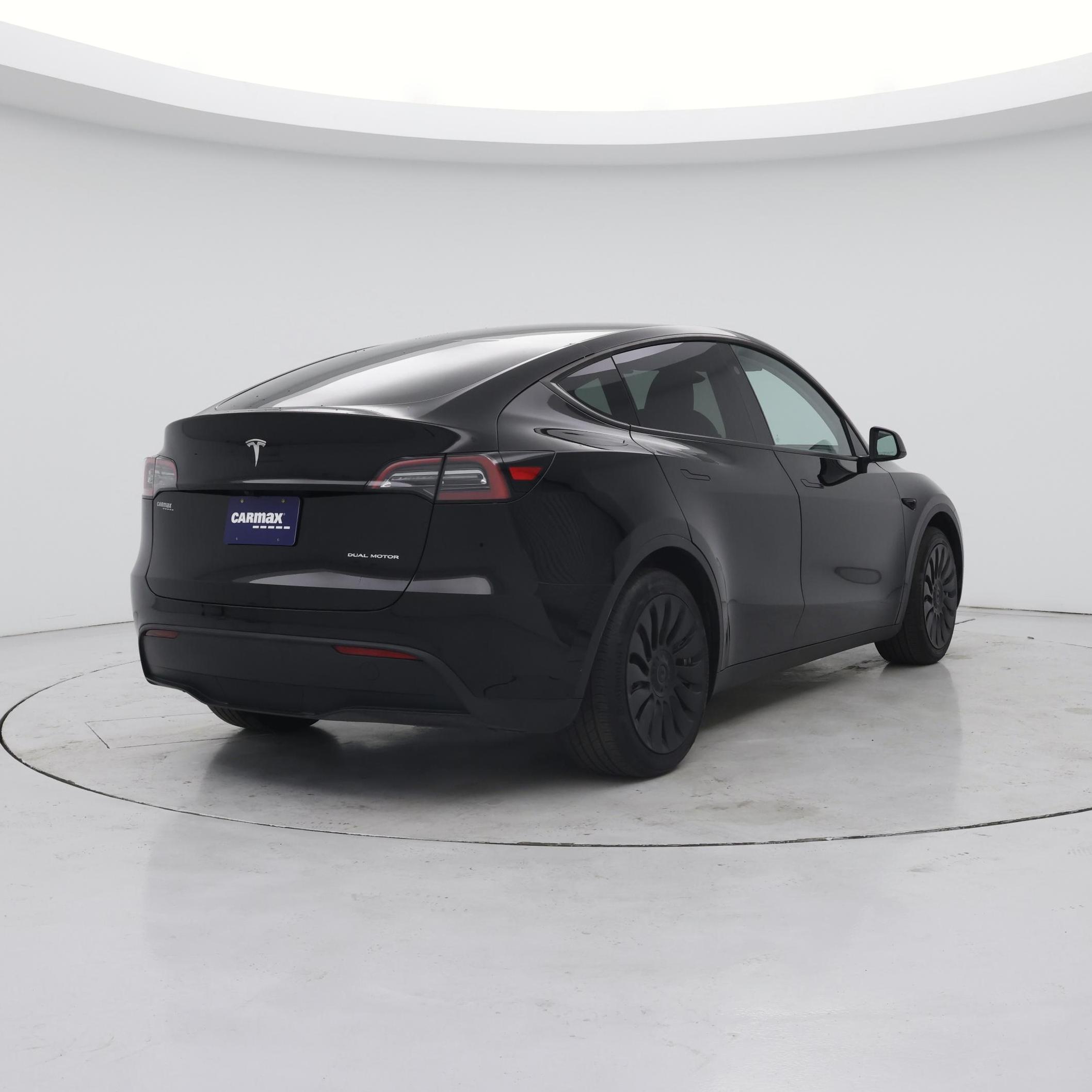 Thumbnail: 2023 Tesla Model Y - 8