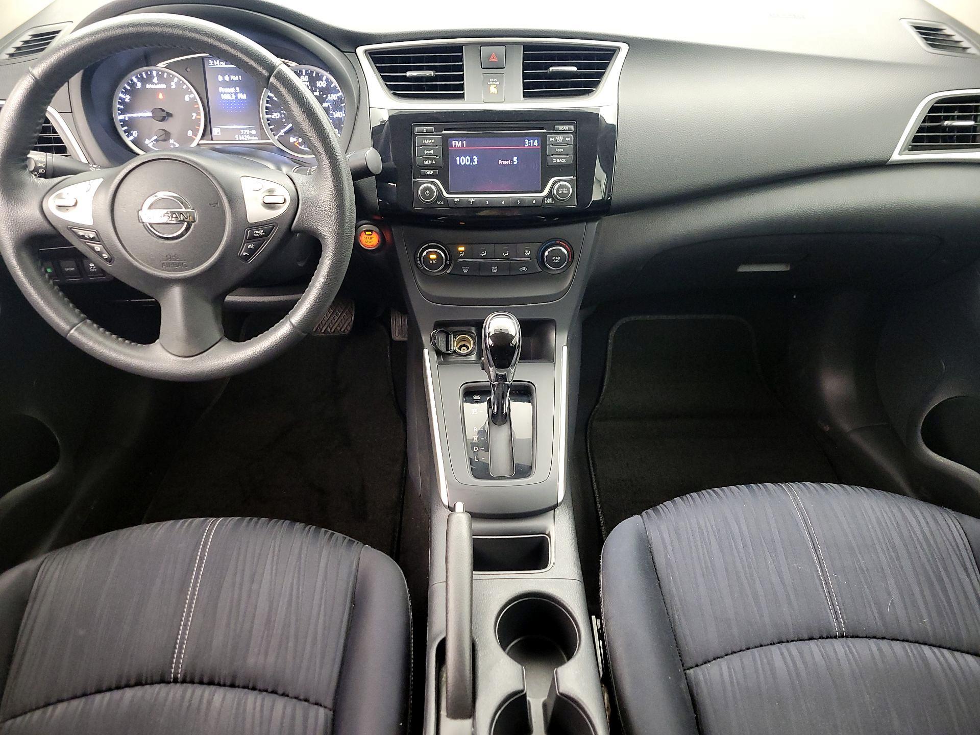 Thumbnail: 2016 Nissan Sentra - 9