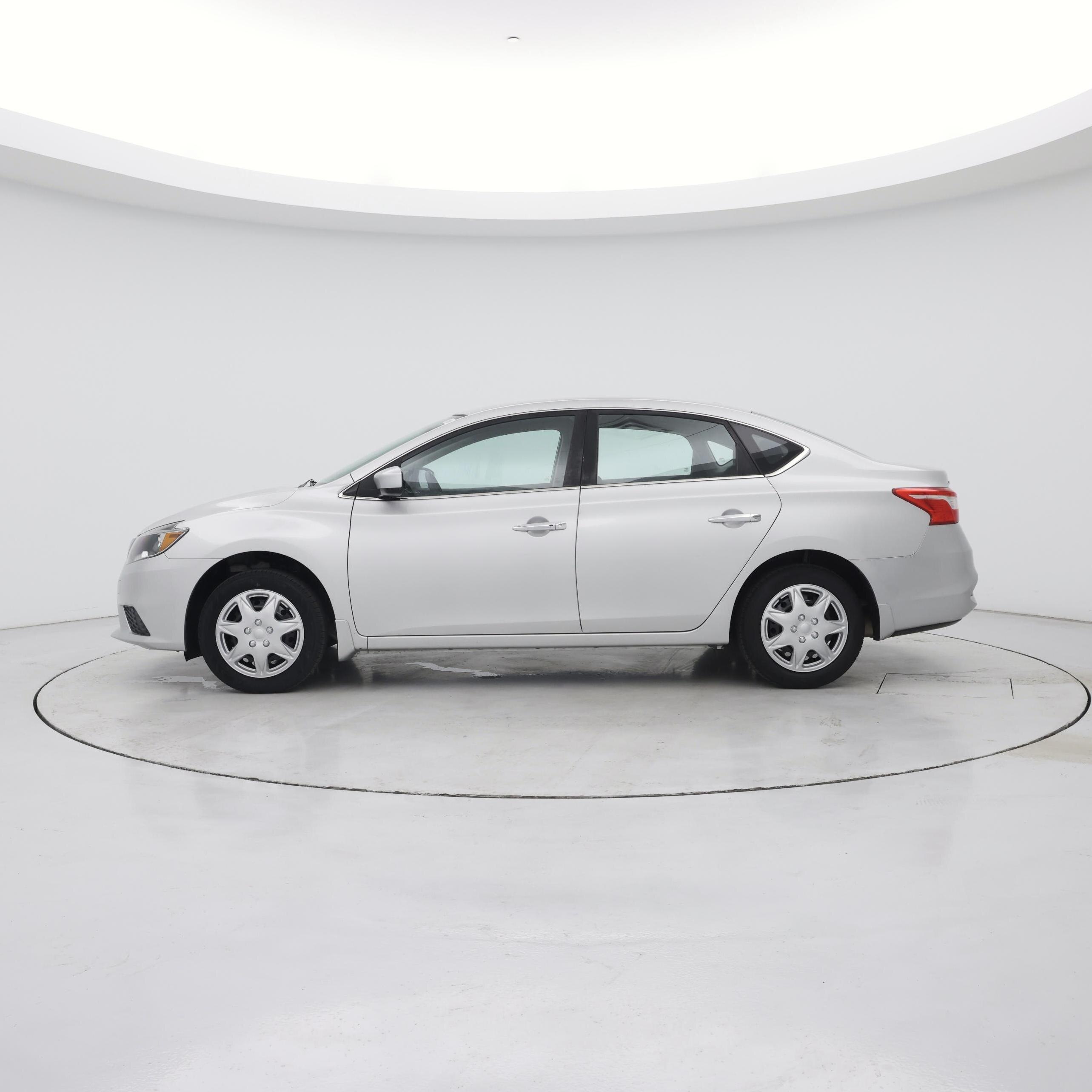 Thumbnail: 2016 Nissan Sentra - 3