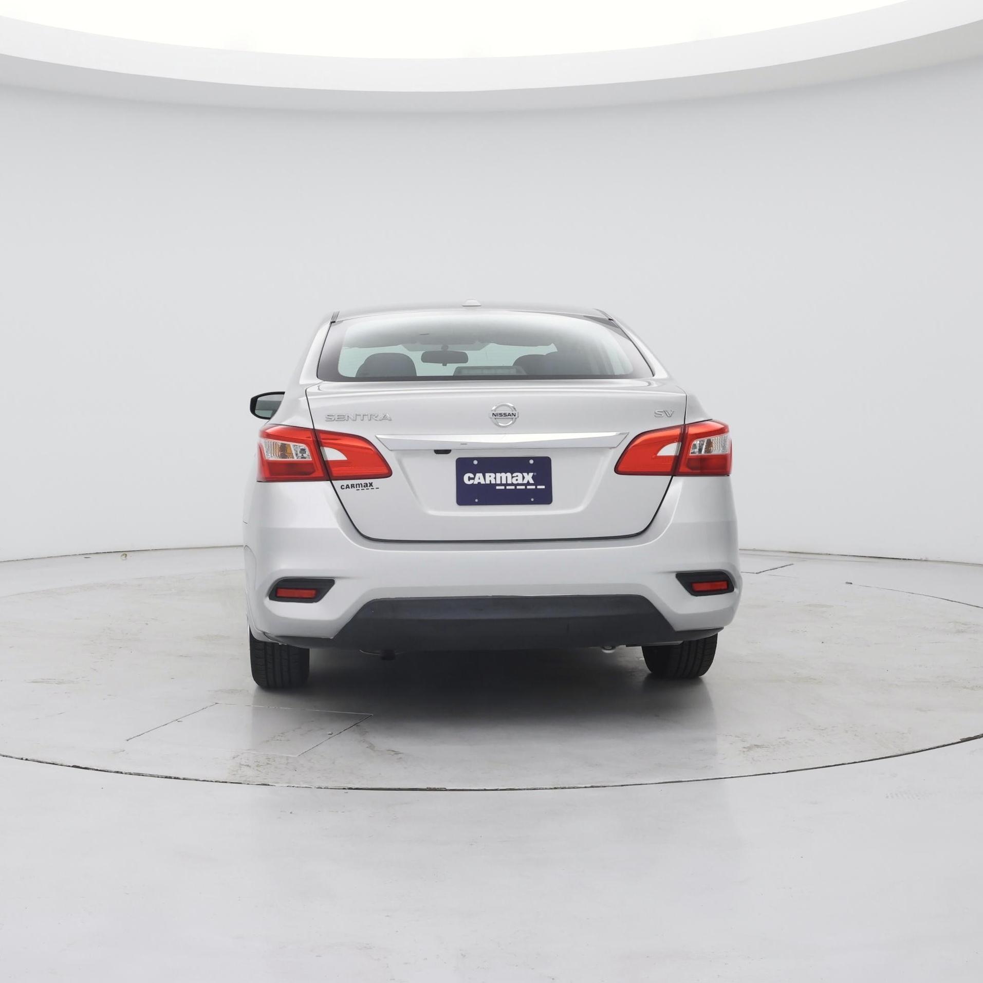 Thumbnail: 2016 Nissan Sentra - 6