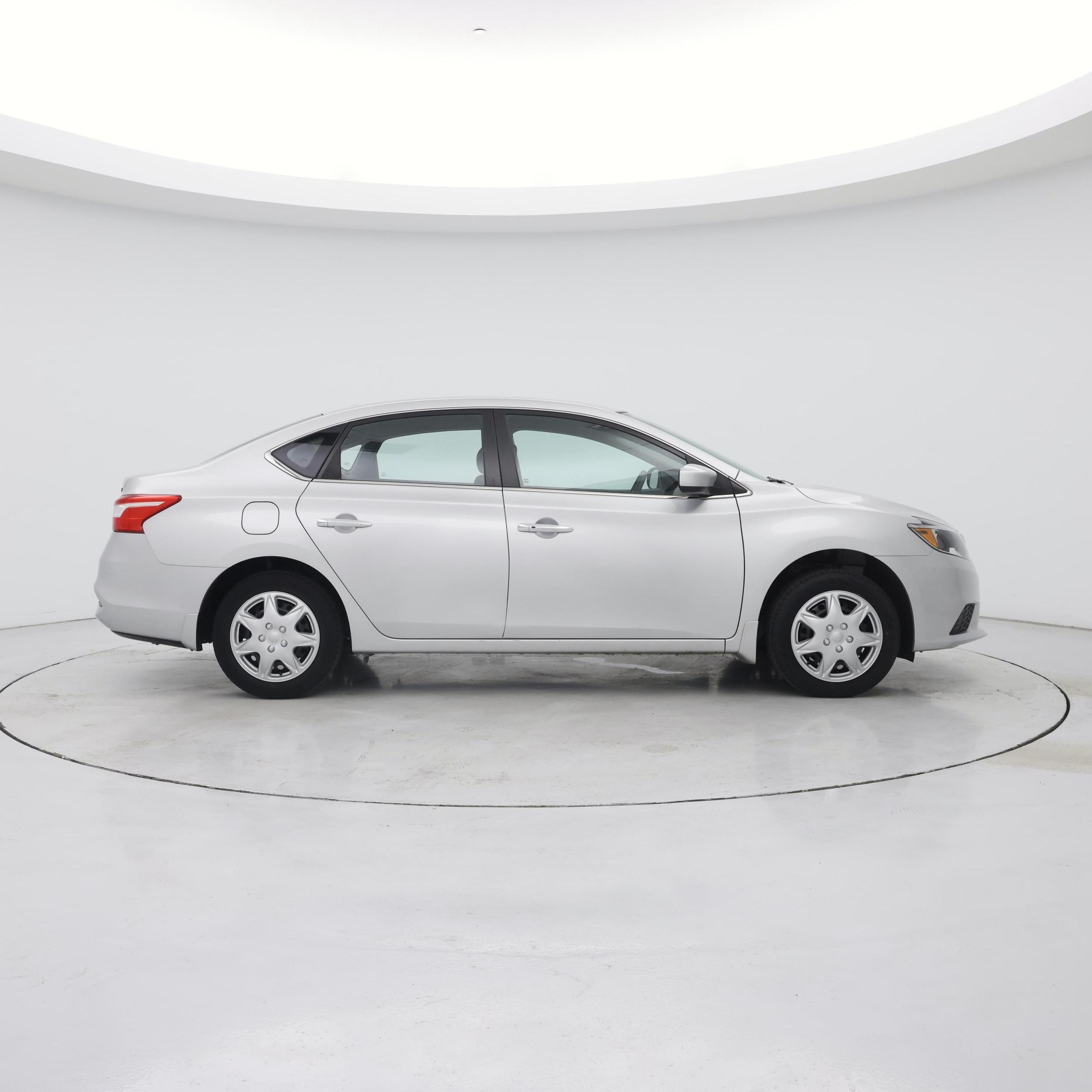 Thumbnail: 2016 Nissan Sentra - 7