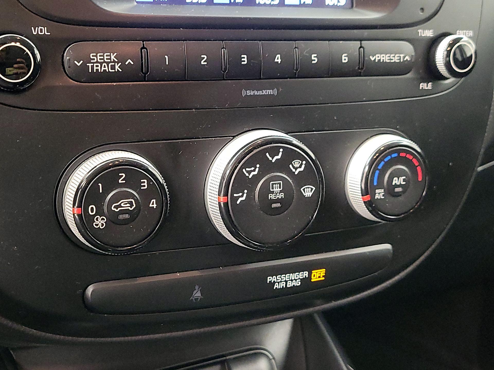 Thumbnail: 2018 Kia Soul - 15