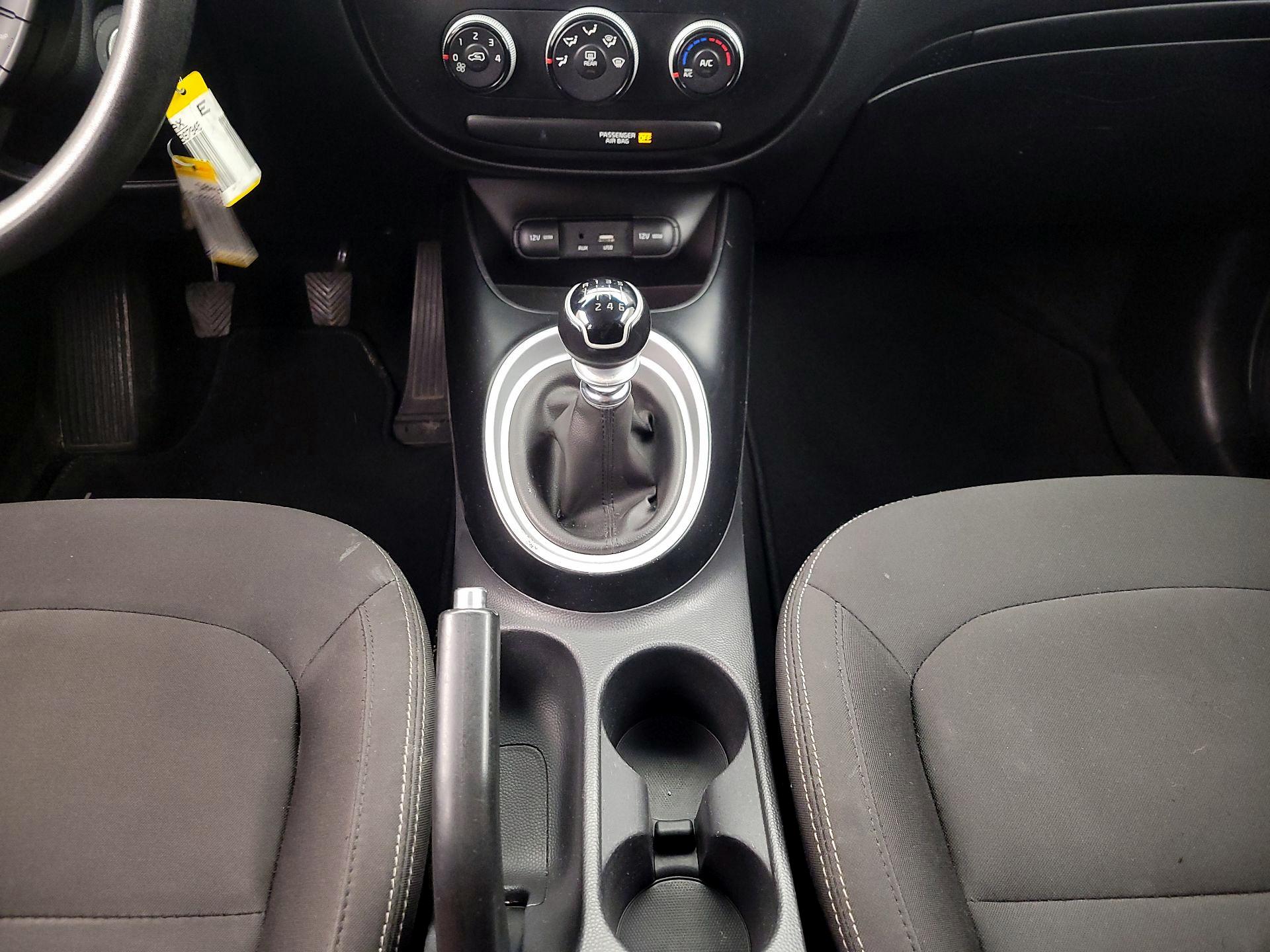 Thumbnail: 2018 Kia Soul - 16