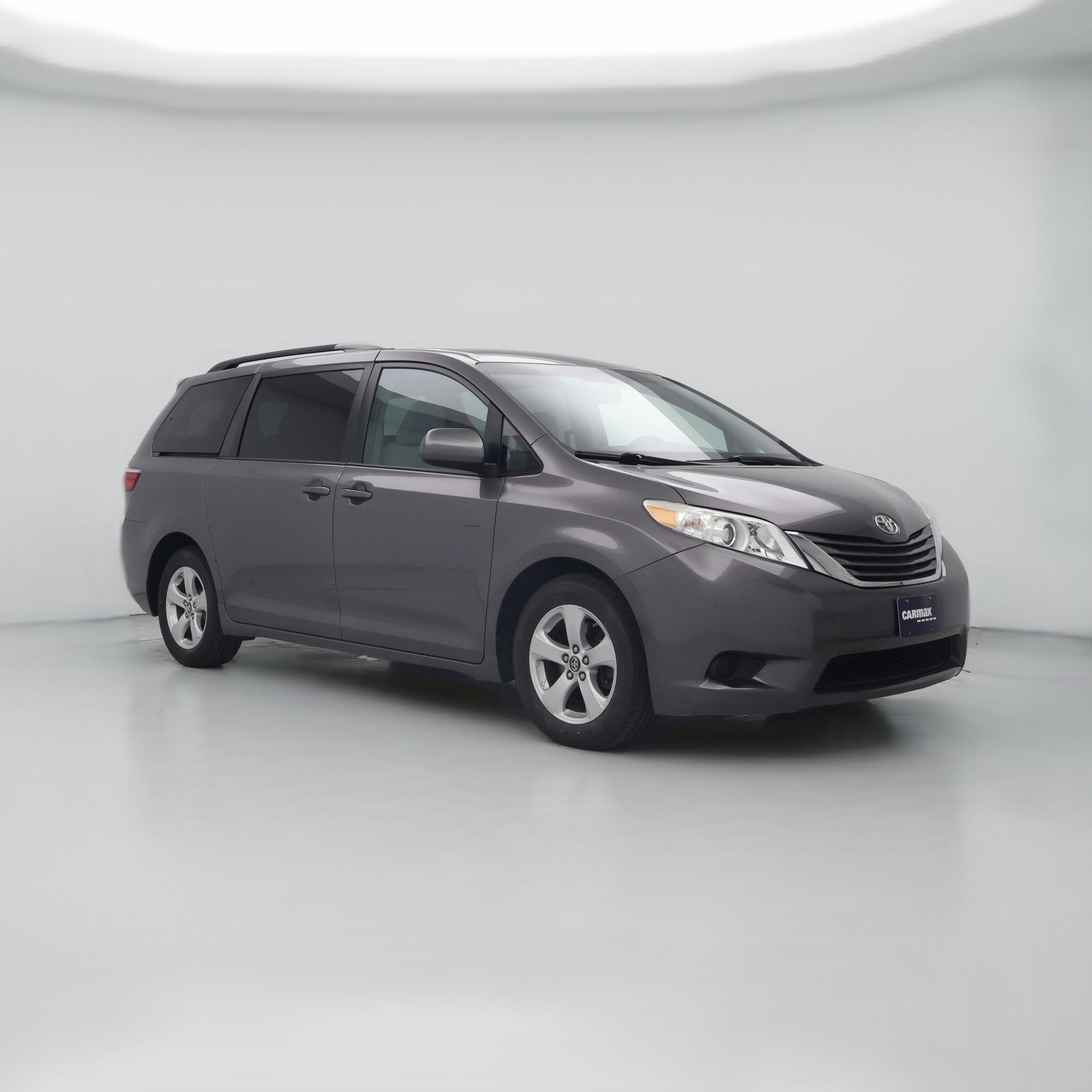 Thumbnail: 2015 Toyota Sienna - 1