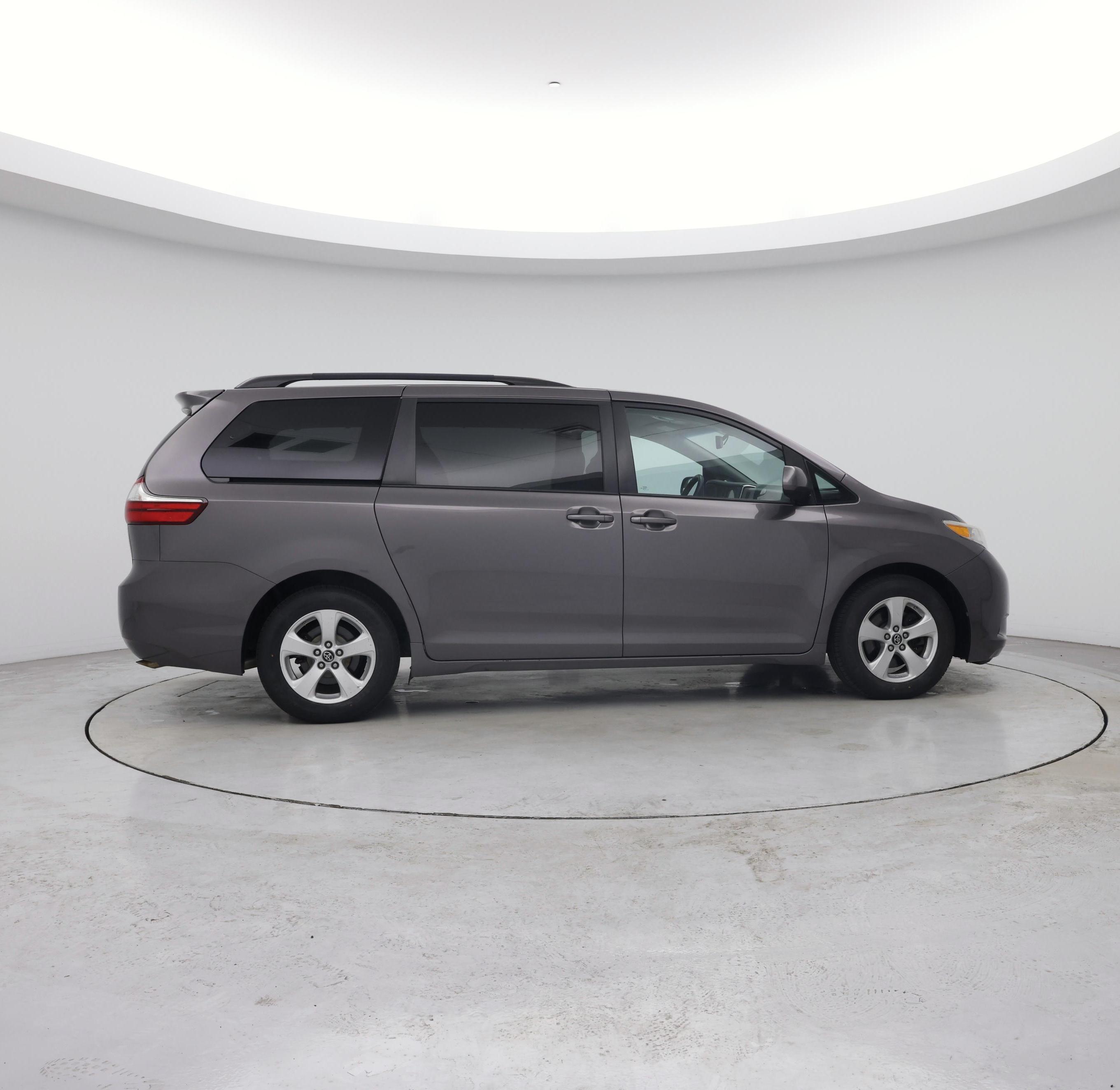 Thumbnail: 2015 Toyota Sienna - 7