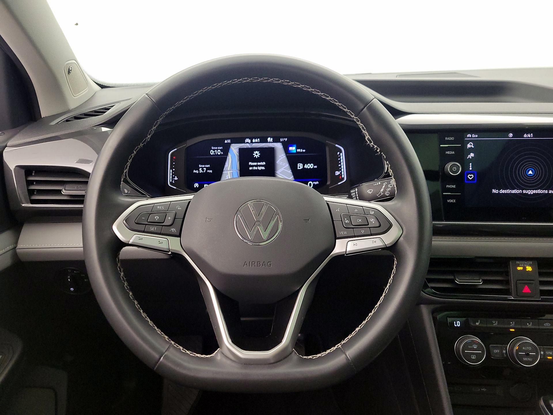 Thumbnail: 2023 Volkswagen Taos - 10
