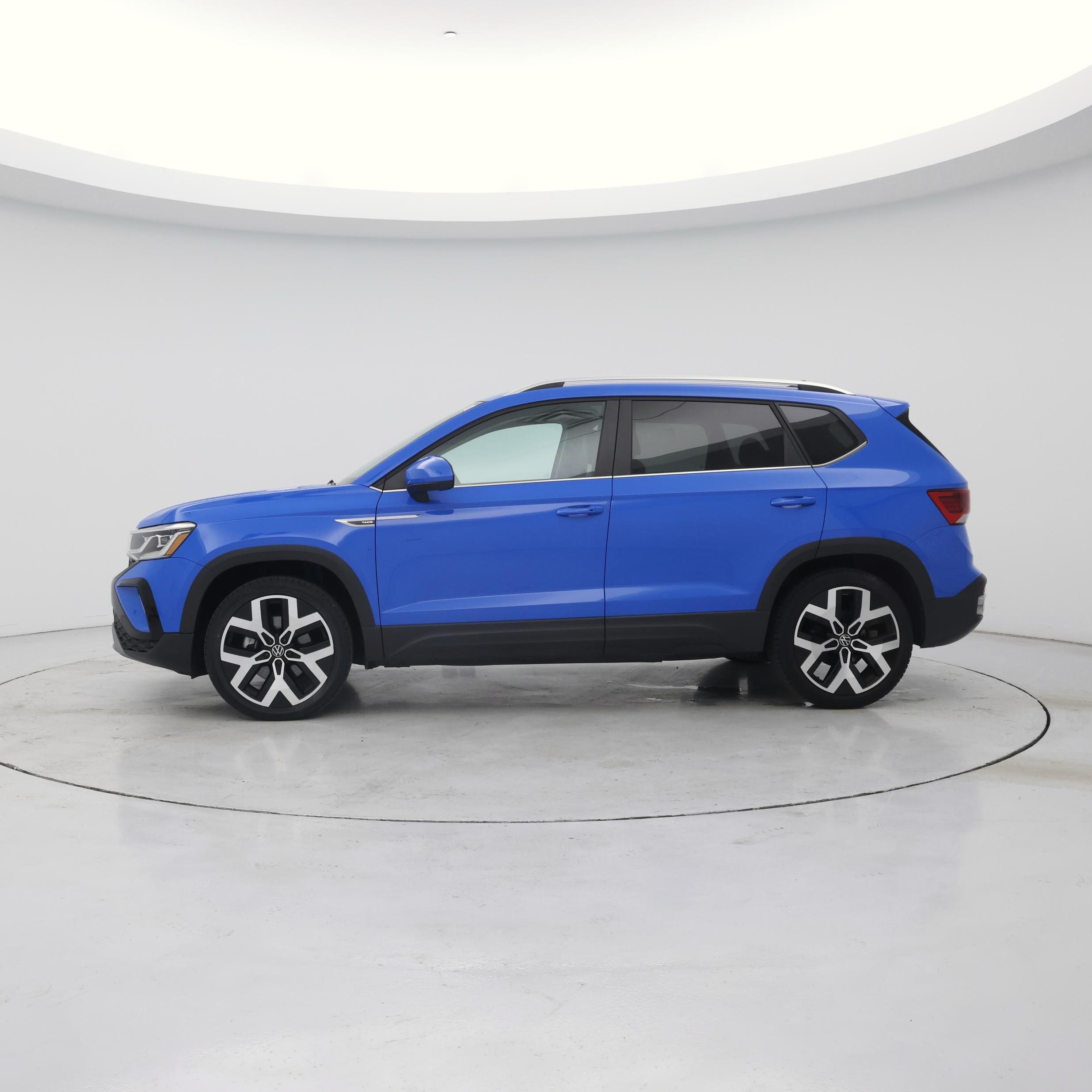 Thumbnail: 2023 Volkswagen Taos - 3