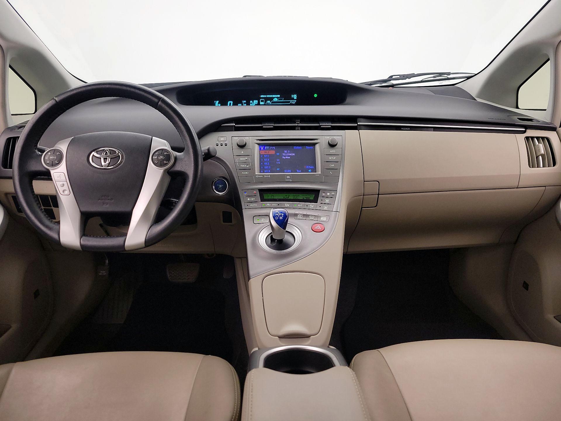Thumbnail: 2015 Toyota Prius - 9