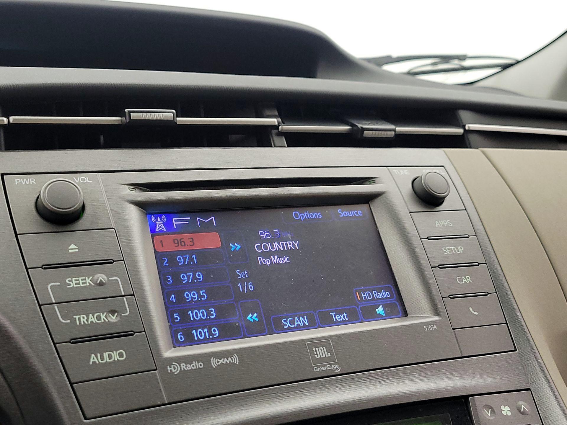 Thumbnail: 2015 Toyota Prius - 15