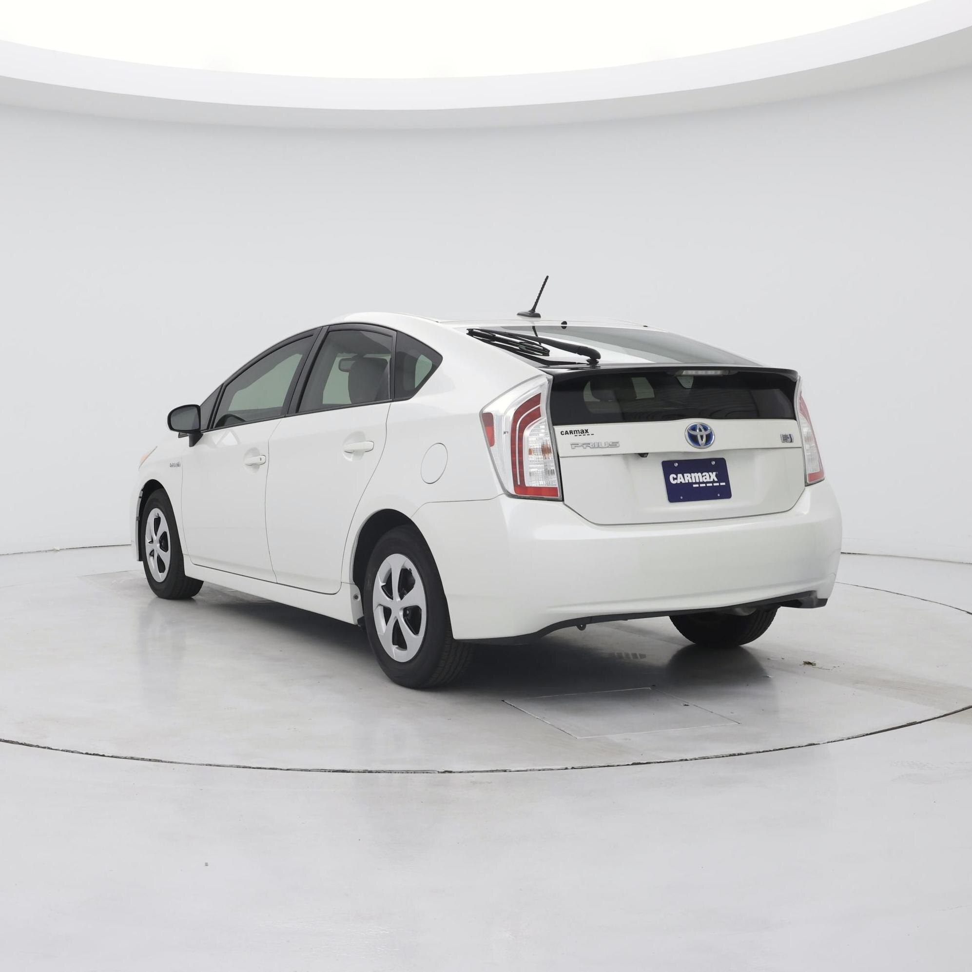 Thumbnail: 2015 Toyota Prius - 2