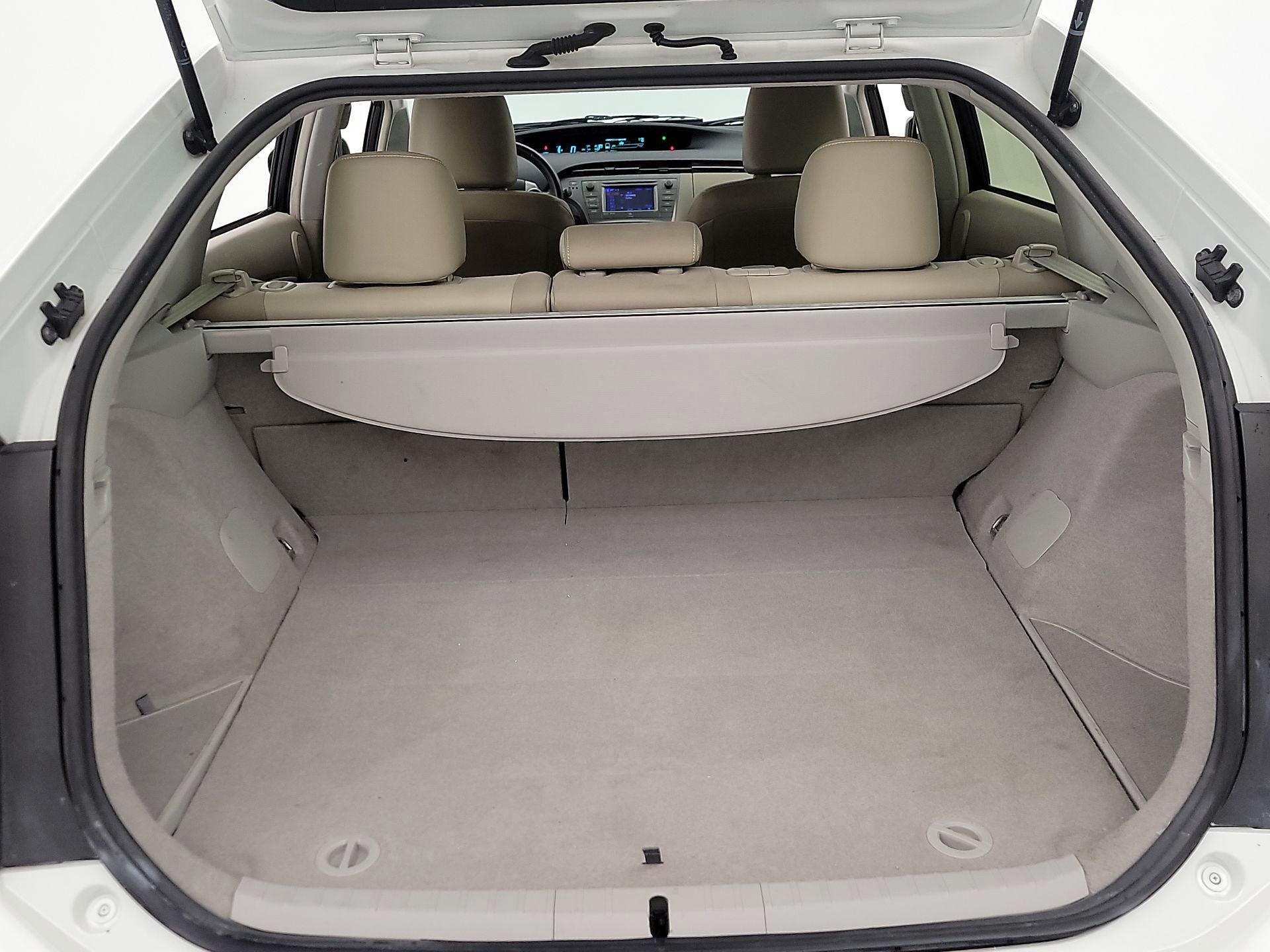 Thumbnail: 2015 Toyota Prius - 20
