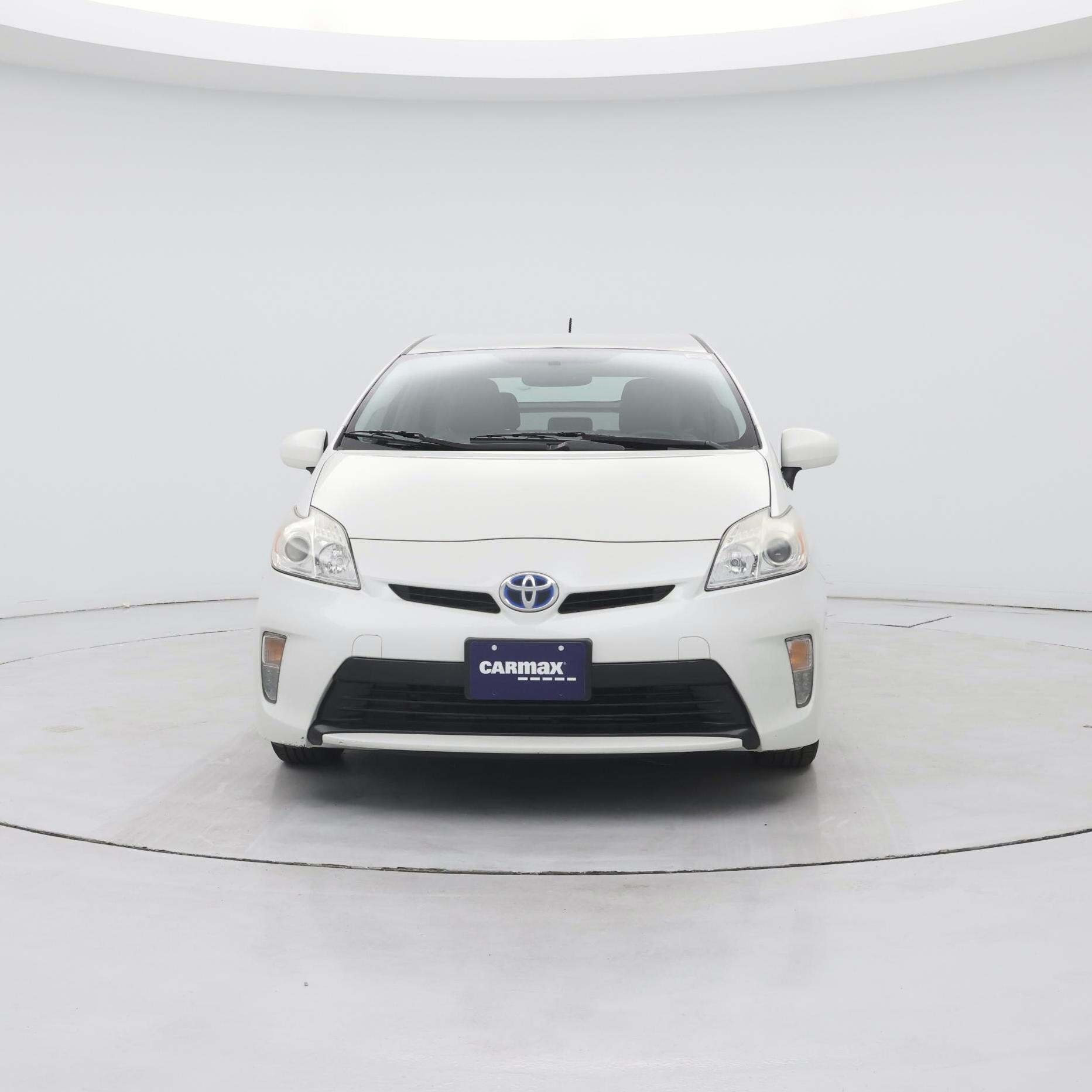 Thumbnail: 2015 Toyota Prius - 5