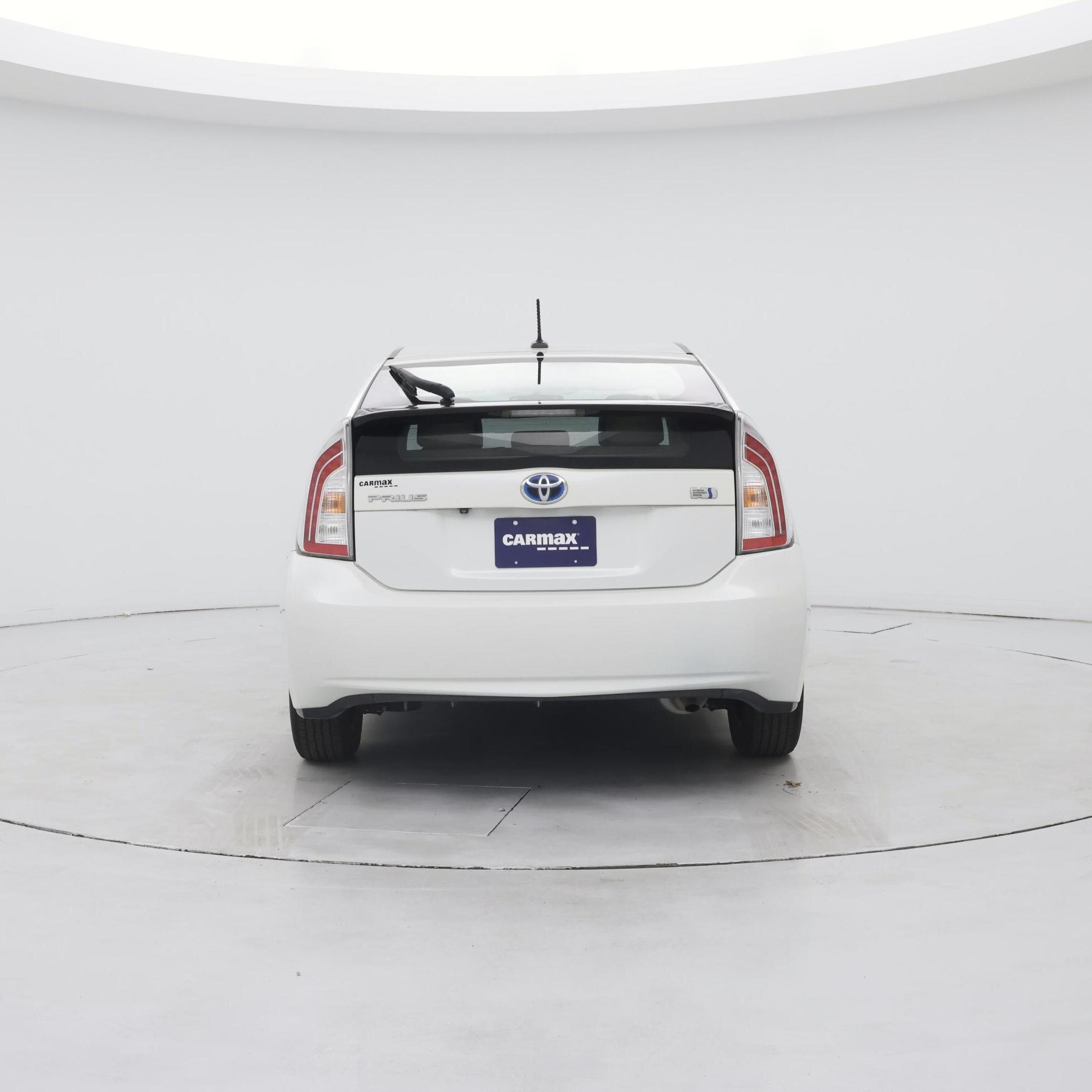 Thumbnail: 2015 Toyota Prius - 6