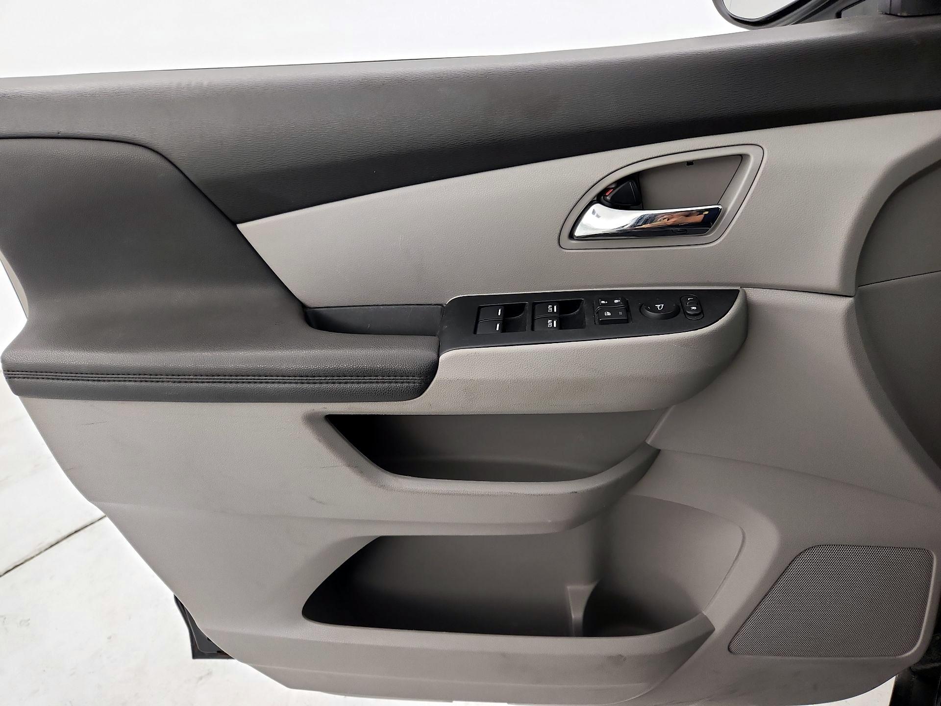 Thumbnail: 2014 Honda Odyssey - 12