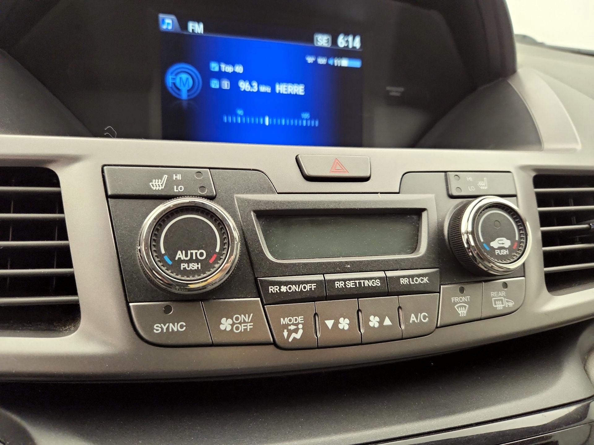 Thumbnail: 2014 Honda Odyssey - 16