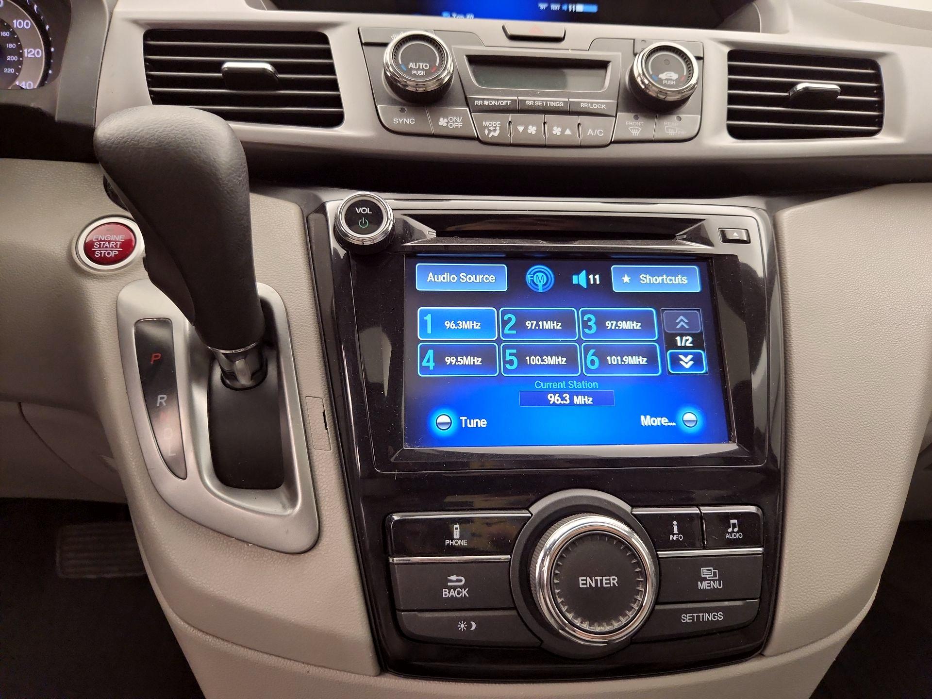 Thumbnail: 2014 Honda Odyssey - 17