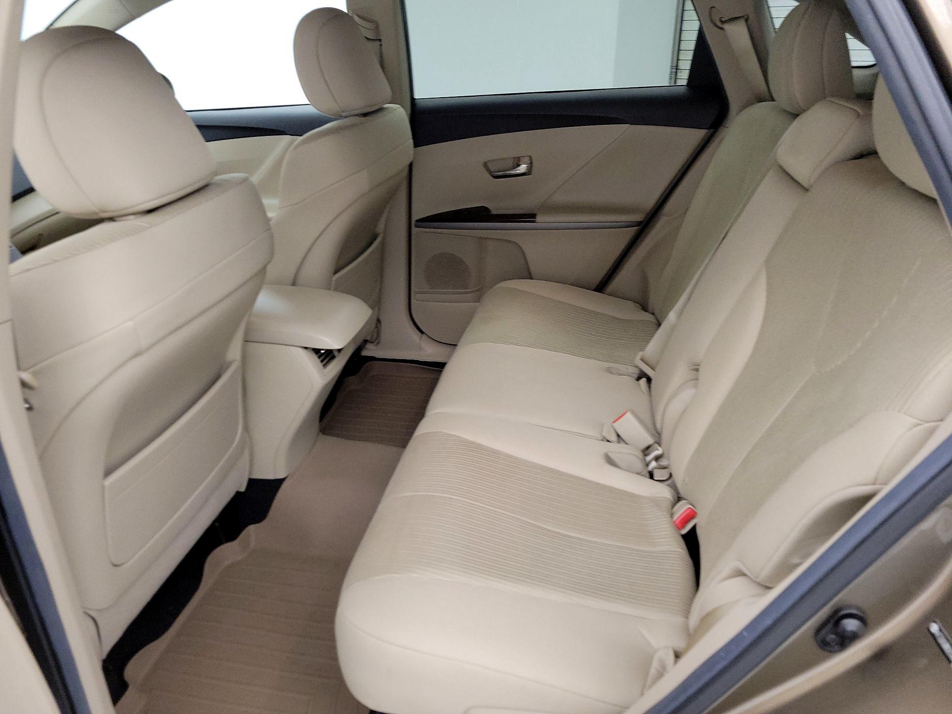 Thumbnail: 2014 Toyota Venza - 19