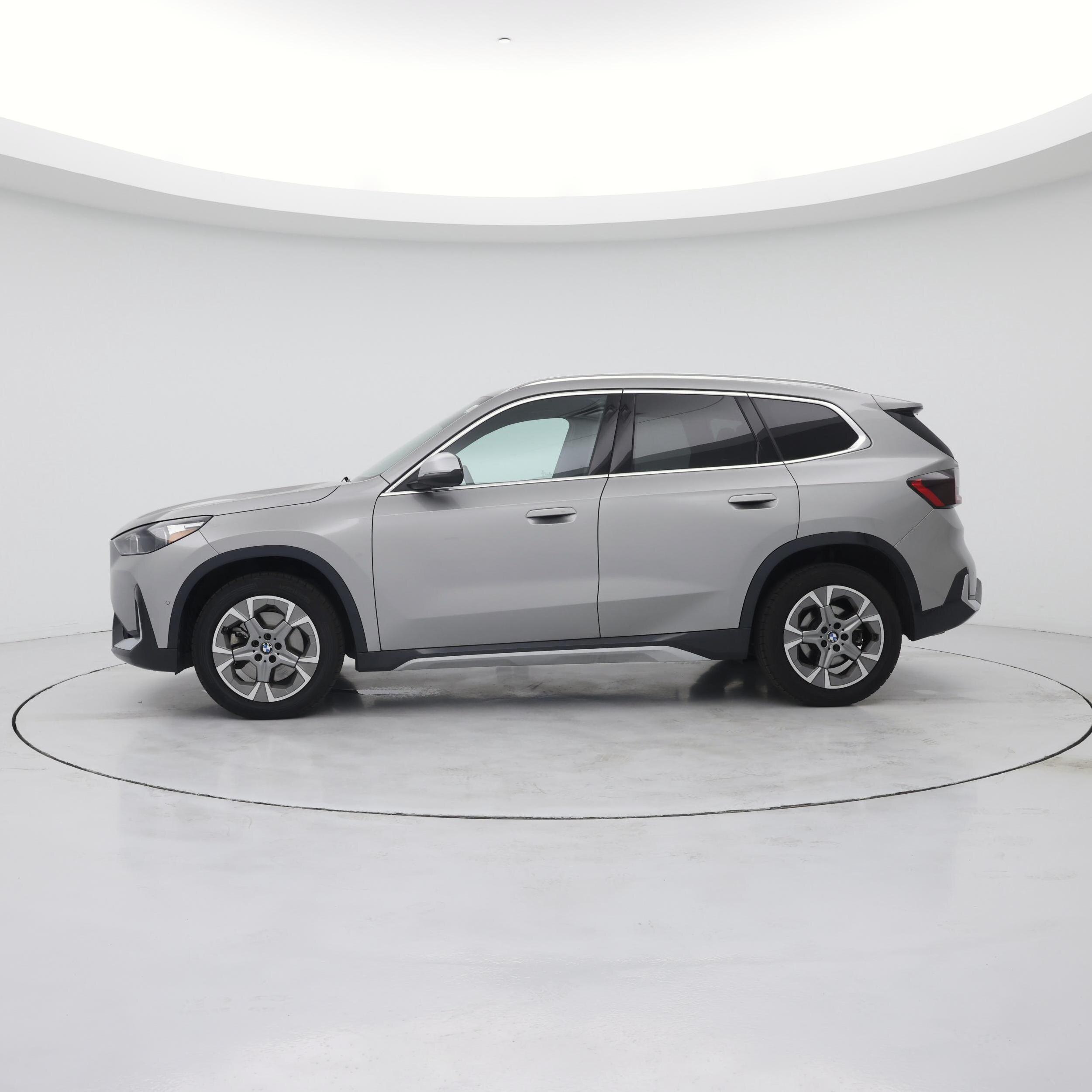 Thumbnail: 2024 BMW X1 - 3
