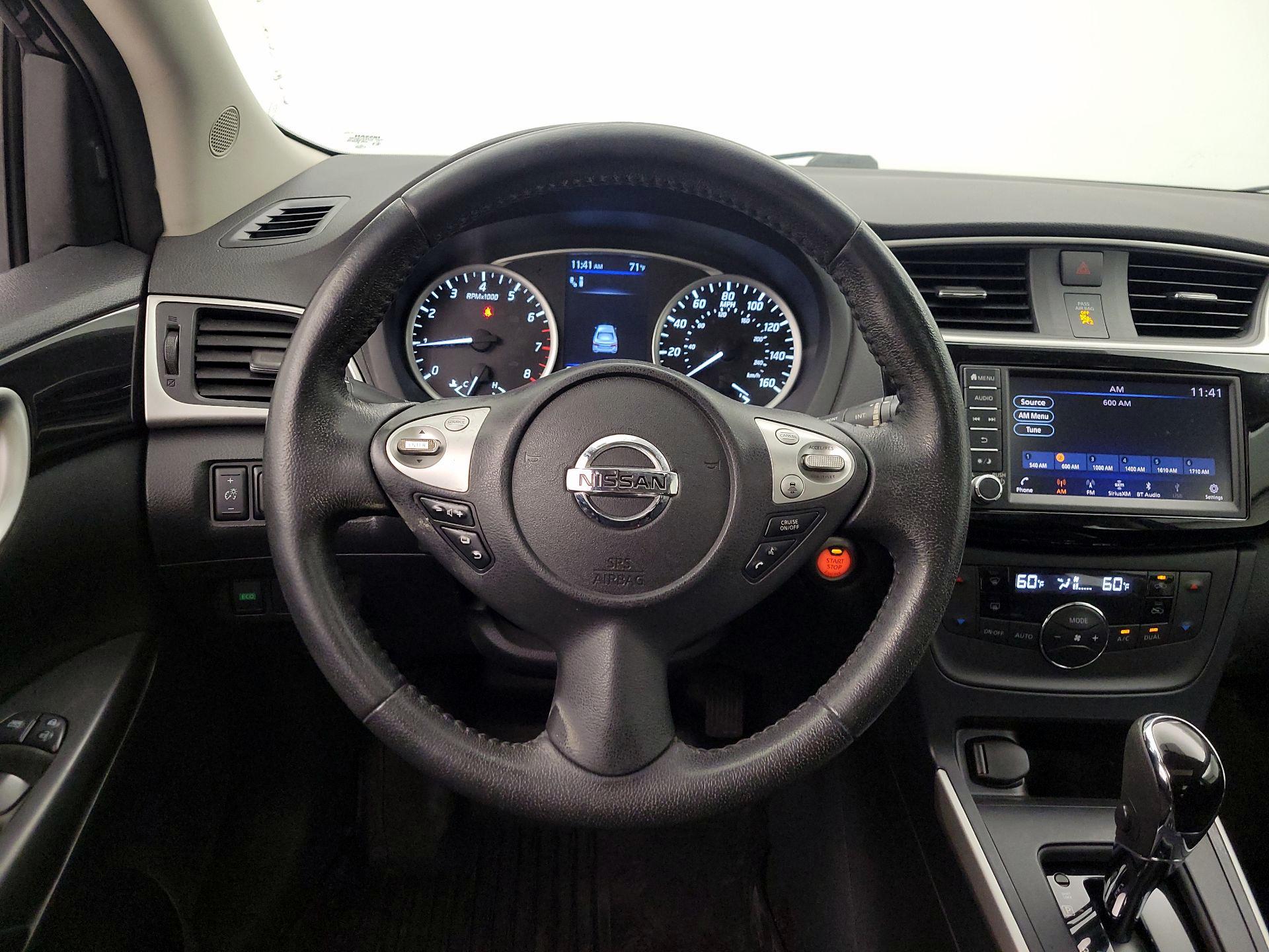 Thumbnail: 2019 Nissan Sentra - 10