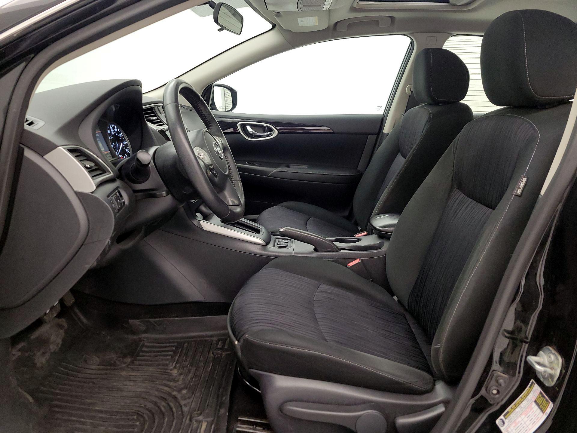 Thumbnail: 2019 Nissan Sentra - 11