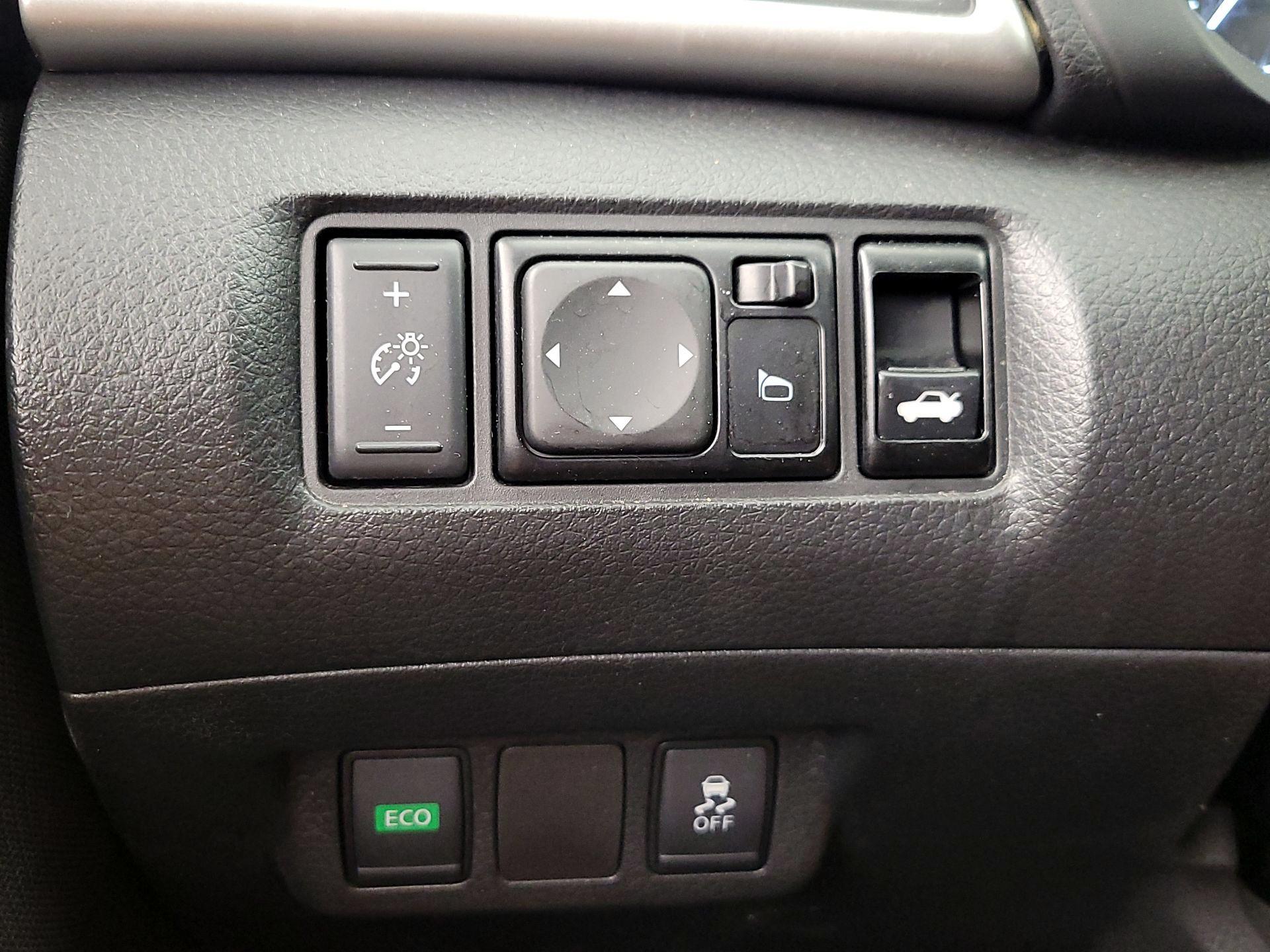 Thumbnail: 2019 Nissan Sentra - 13